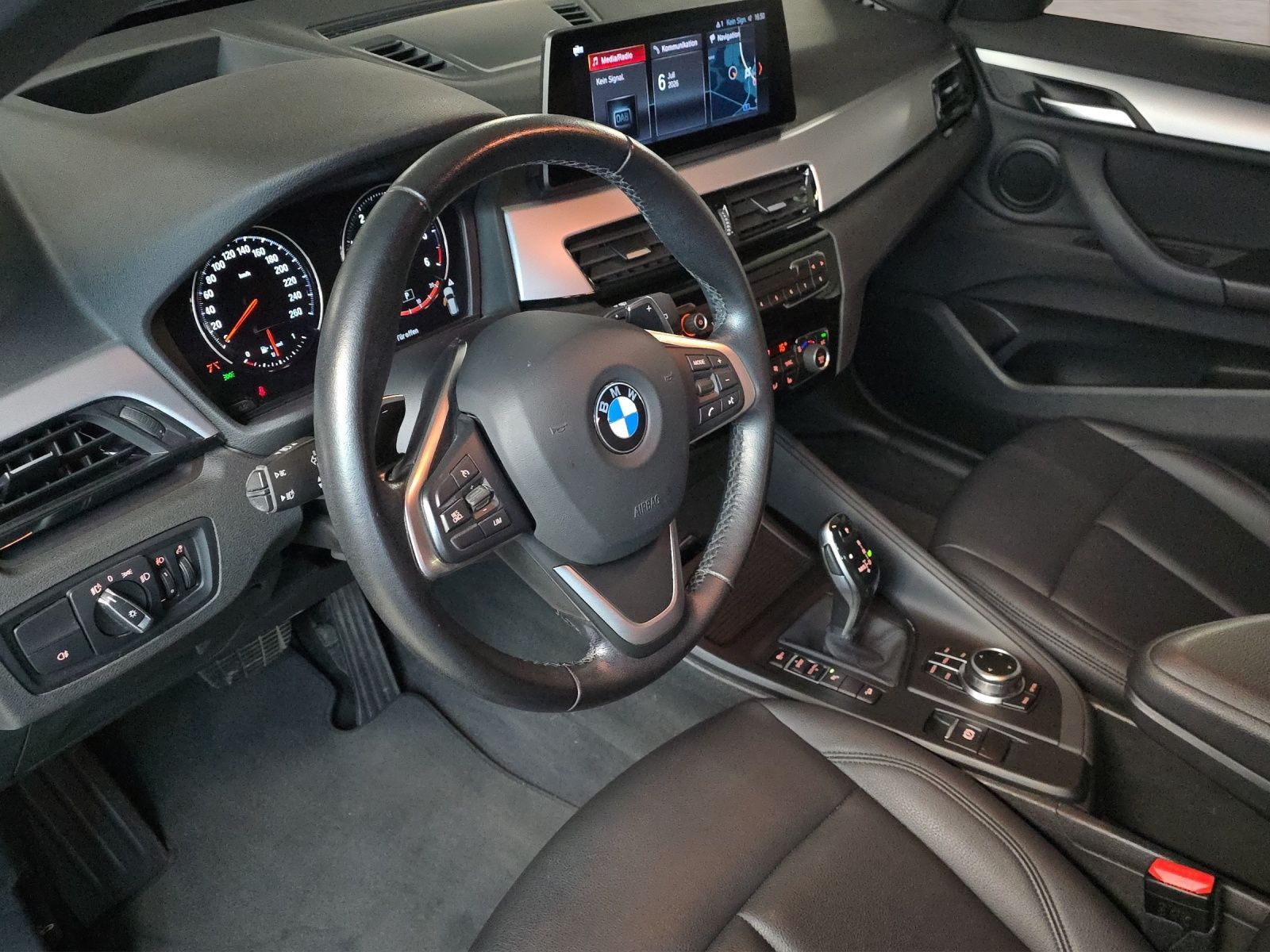 BMW X1 xDrive 25d Steptronic CH-Fahrzeug-image-9