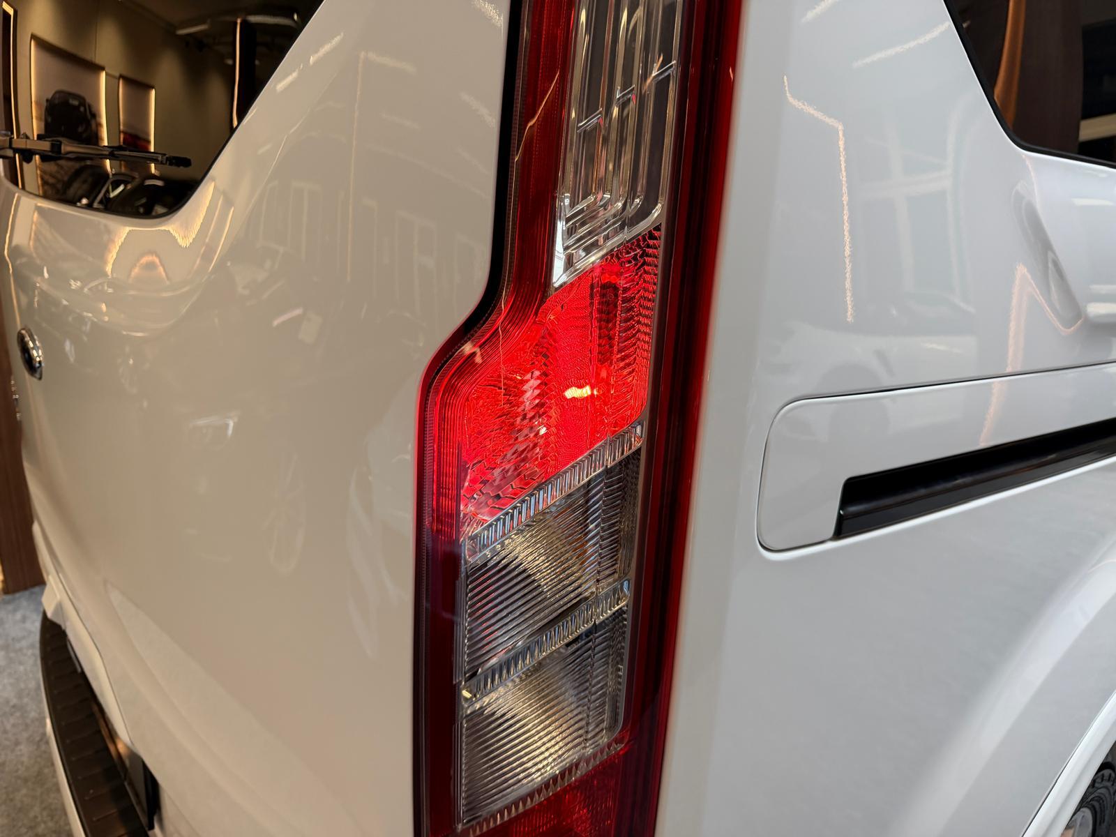 FORD Transit C Kombi 320 L1 2.0 TDCi 170 Trend-image-11