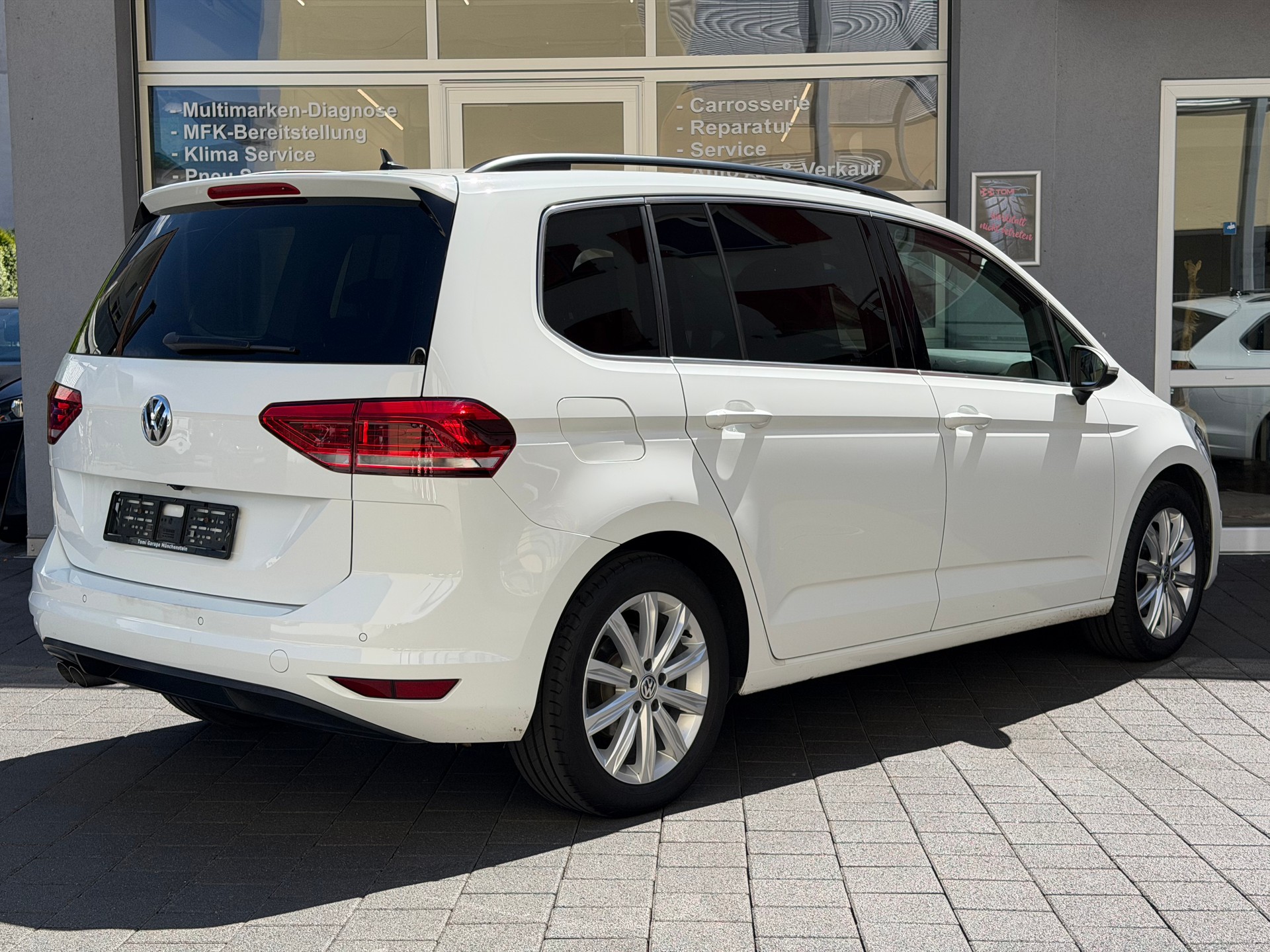 VW Touran 2.0 TDI BlueMotion Technology Comfortline*Ab MFK&Service*Rückfahrkamera*7-Sitzplatz*8-Fach Aluräder*Garantie*-image-7