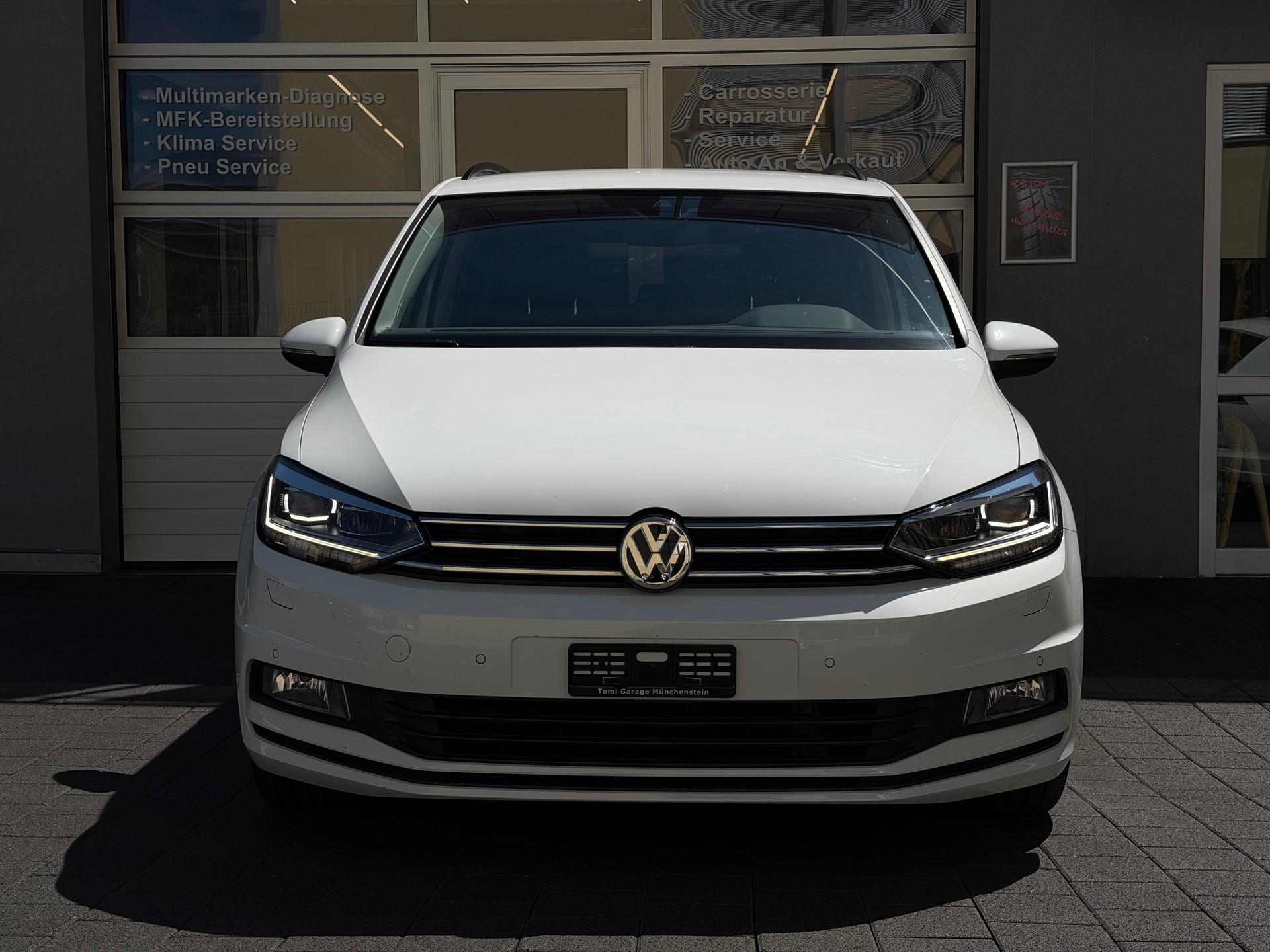 VW Touran 2.0 TDI BlueMotion Technology Comfortline*Ab MFK&Service*Rückfahrkamera*7-Sitzplatz*8-Fach Aluräder*Garantie*-image-2