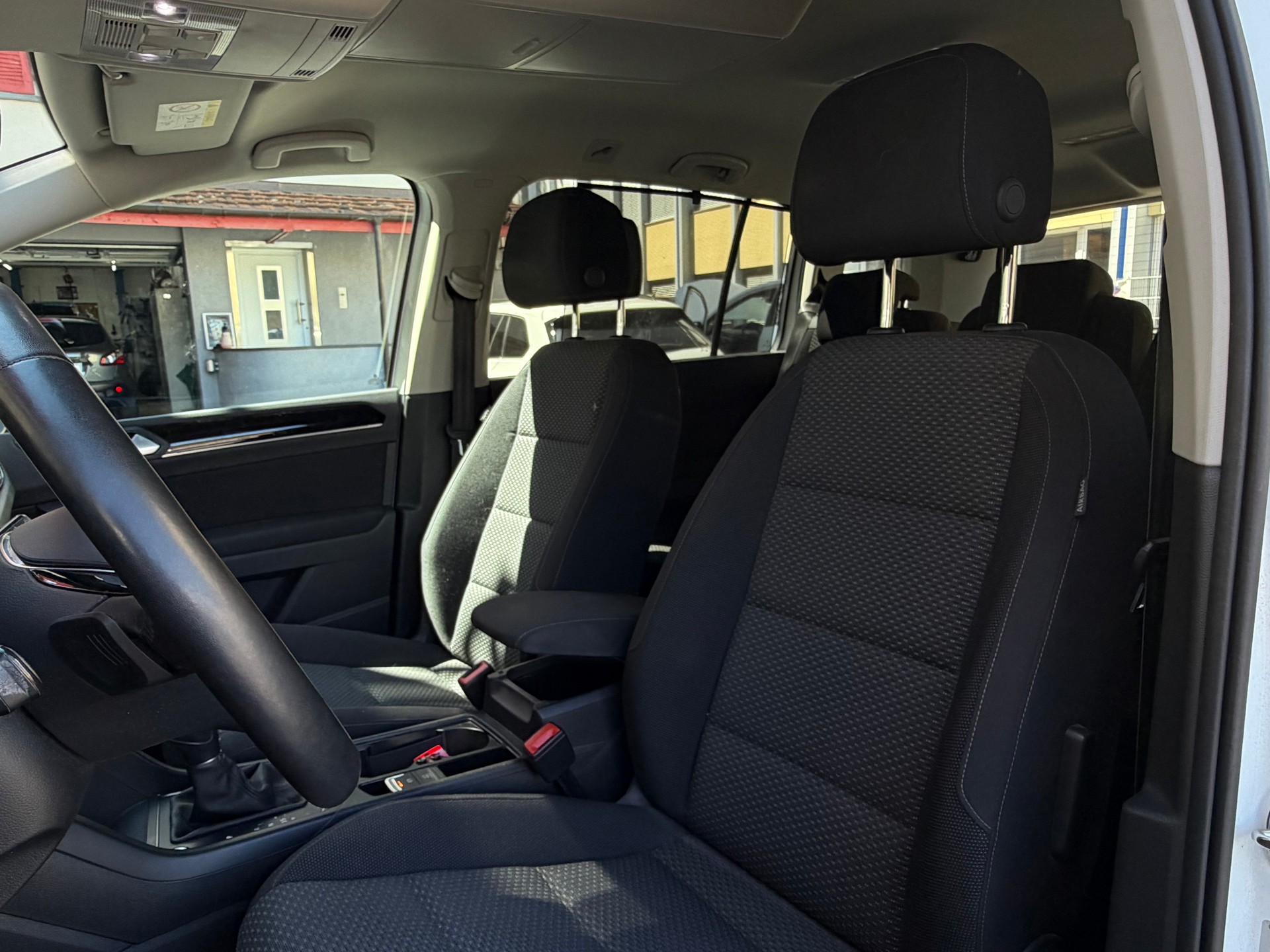 VW Touran 2.0 TDI BlueMotion Technology Comfortline*Ab MFK&Service*Rückfahrkamera*7-Sitzplatz*8-Fach Aluräder*Garantie*-image-12