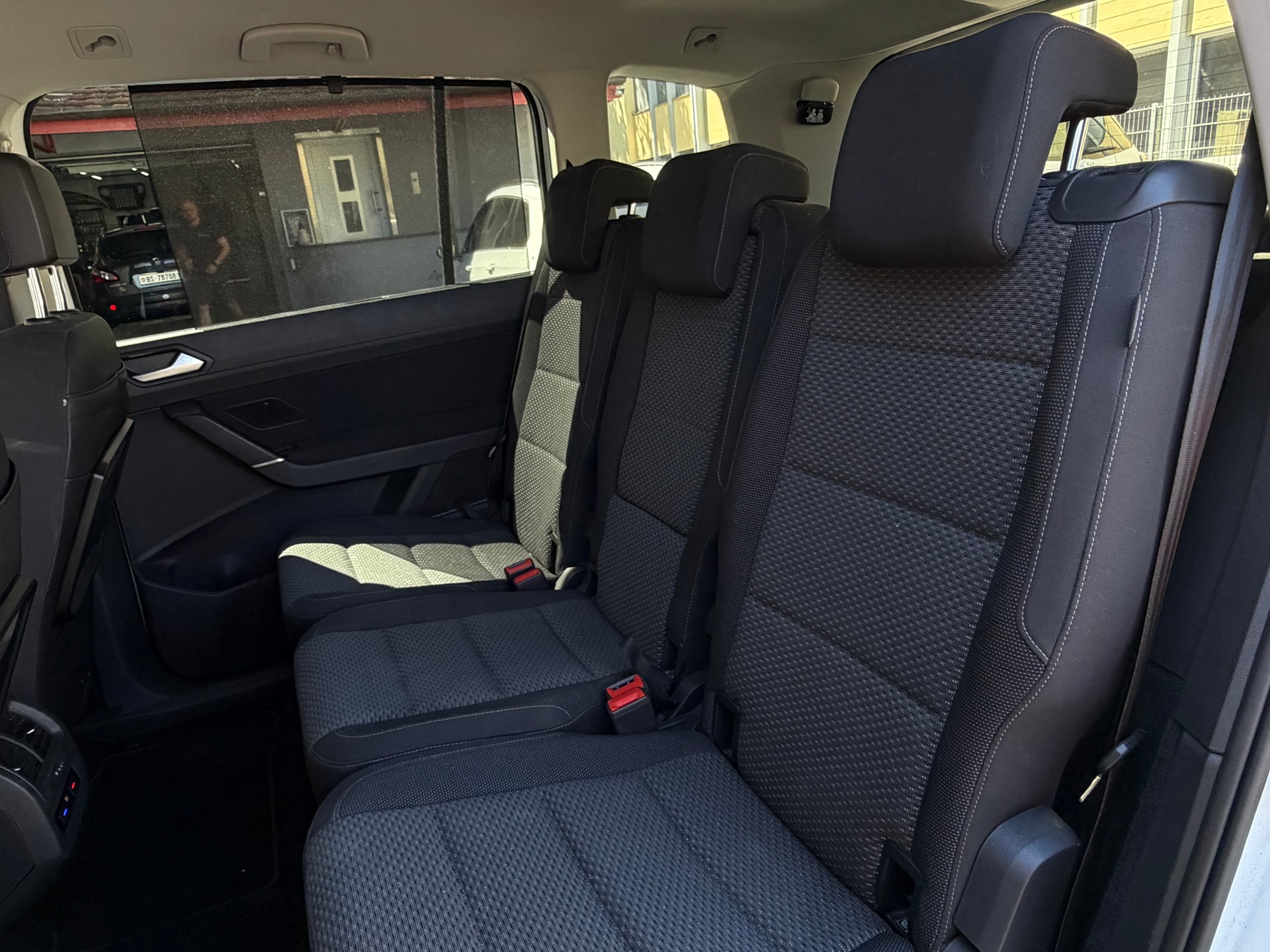 VW Touran 2.0 TDI BlueMotion Technology Comfortline*Ab MFK&Service*Rückfahrkamera*7-Sitzplatz*8-Fach Aluräder*Garantie*-image-11