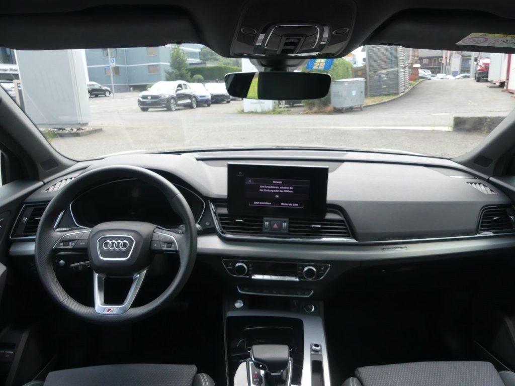 AUDI Q5 50 TFSI e PHEV S line quattro S-tronic-image-7