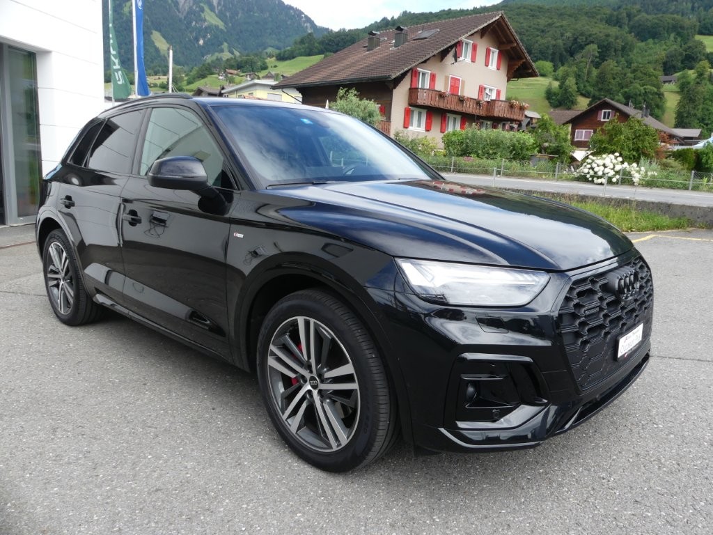 AUDI Q5 50 TFSI e PHEV S line quattro S-tronic-image-4
