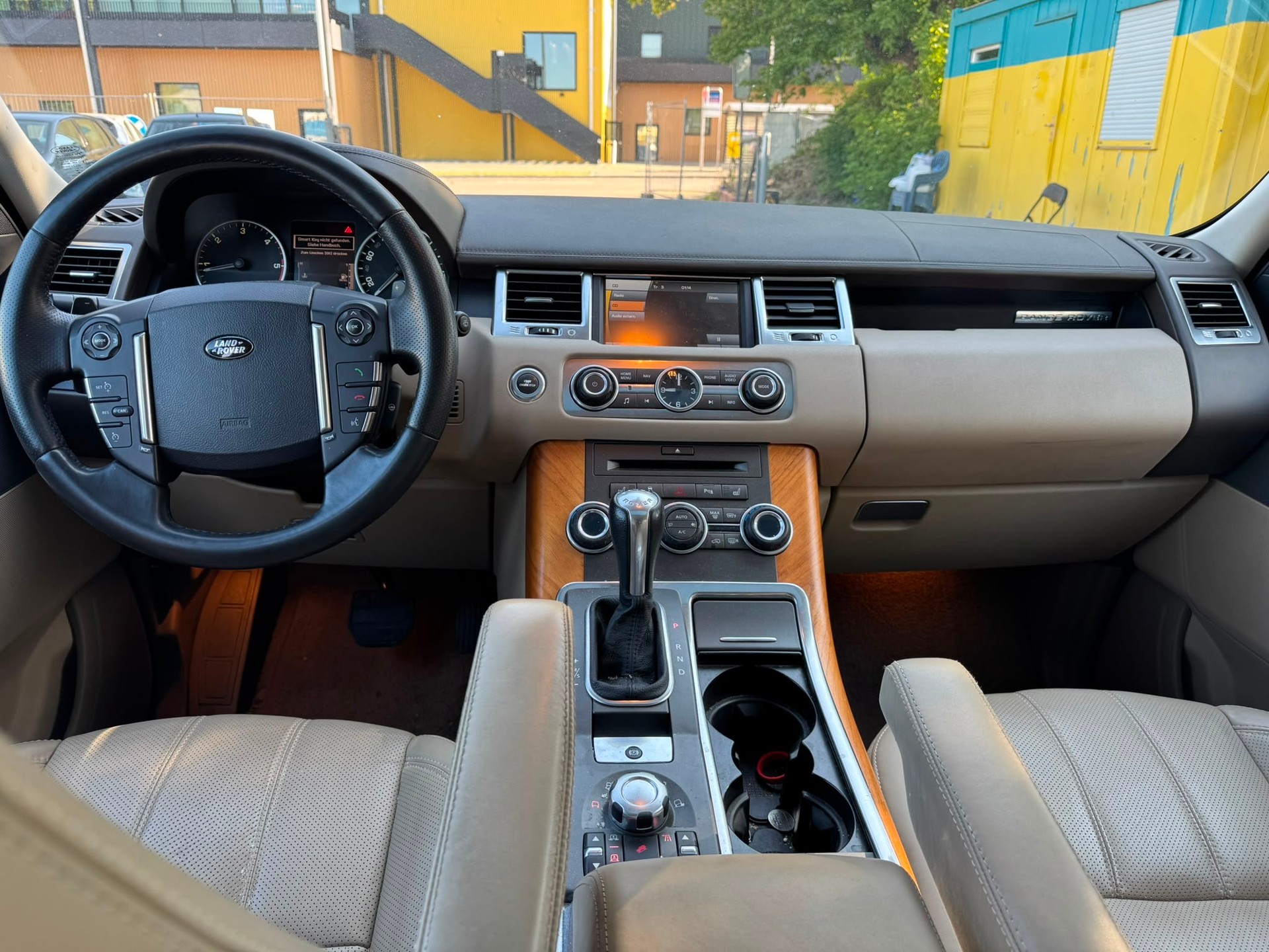 LAND ROVER Range Rover Sport 3.0 TDV6 HSE Automatic-image-8