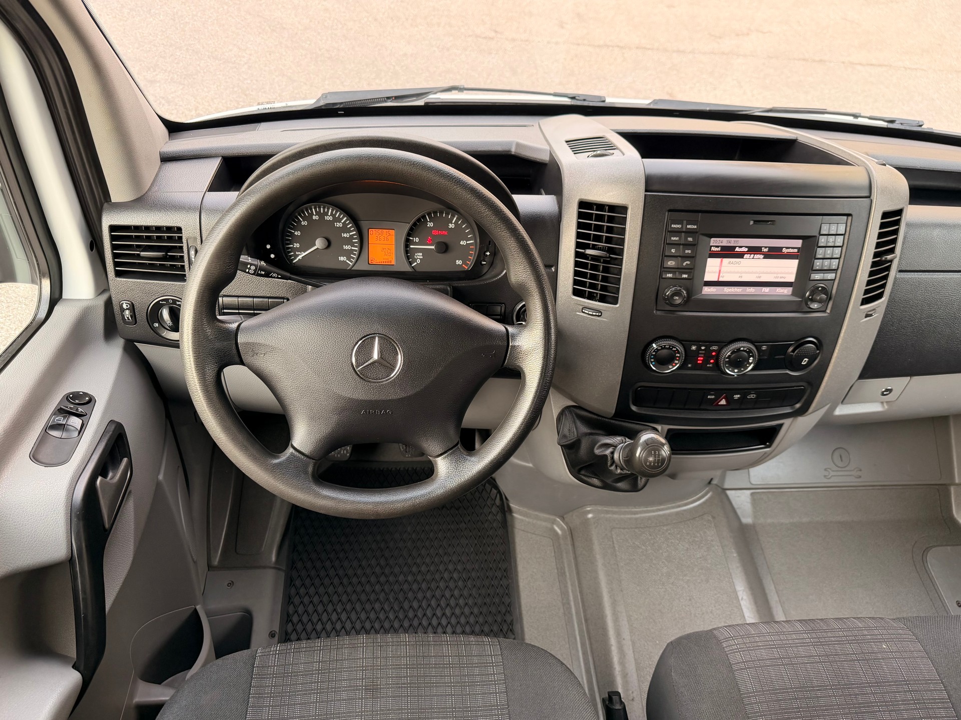 MERCEDES-BENZ Sprinter 319 V6 BlueTec Lang AB MFK-image-6