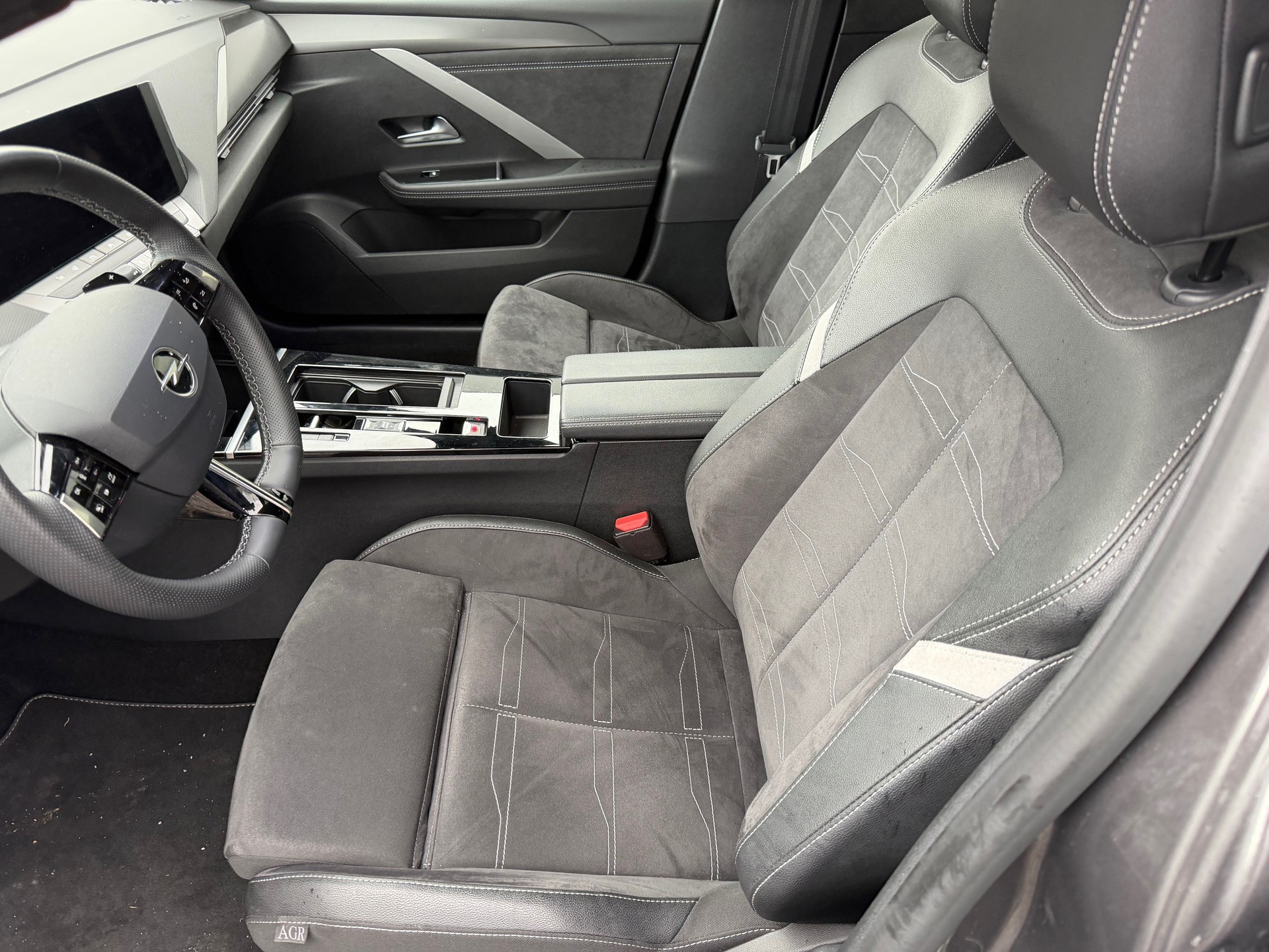 OPEL Astra 1.6 PHEV Turbo Swiss Plus A-image-8