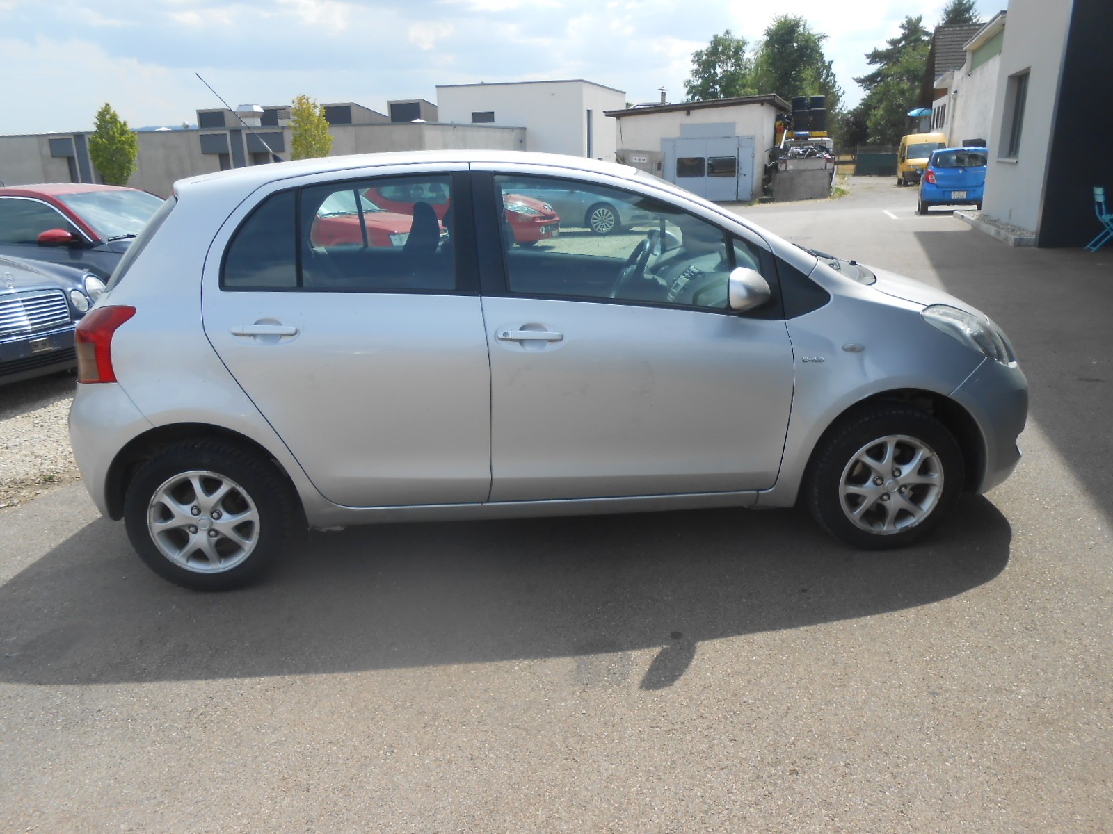 TOYOTA Yaris 1.4 D-4D Linea Sol-image-3