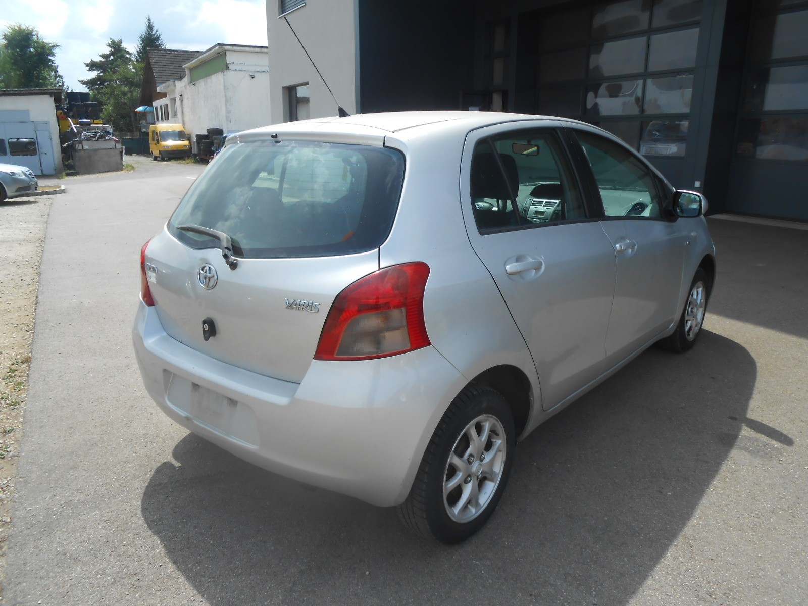 TOYOTA Yaris 1.4 D-4D Linea Sol-image-4