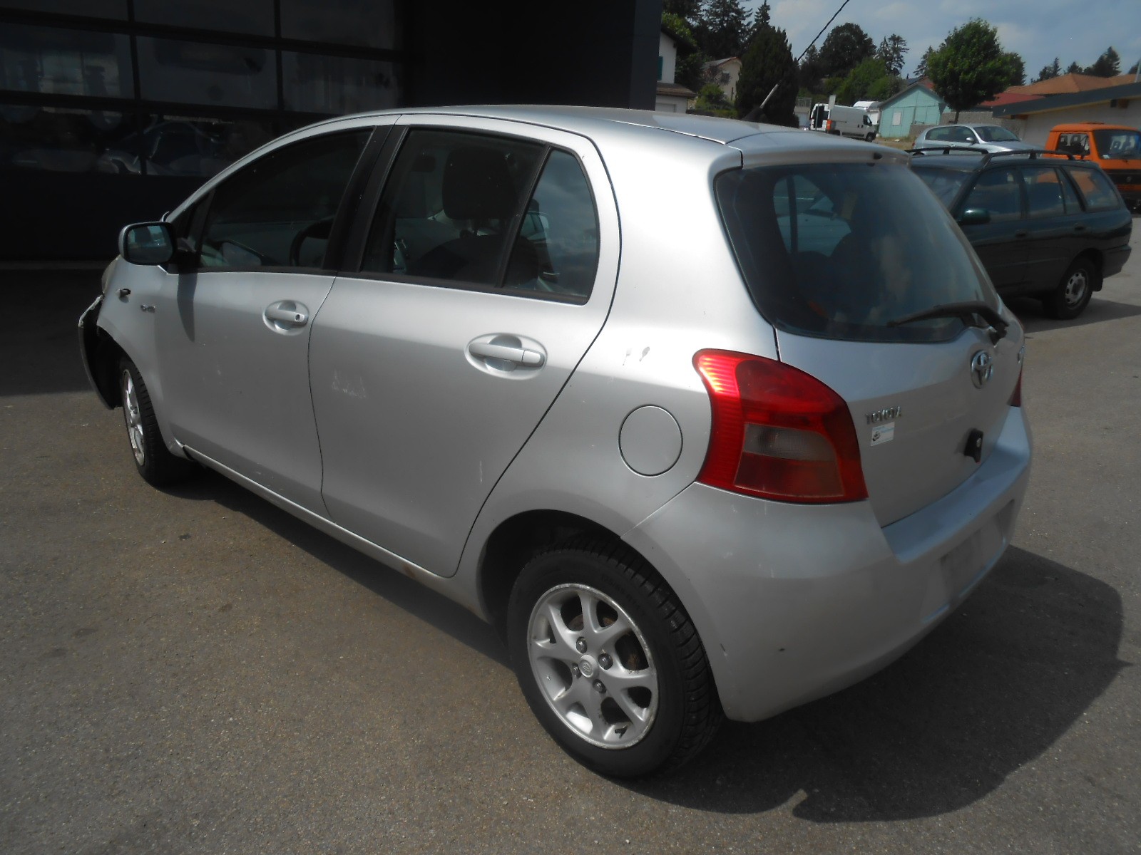 TOYOTA Yaris 1.4 D-4D Linea Sol-image-6