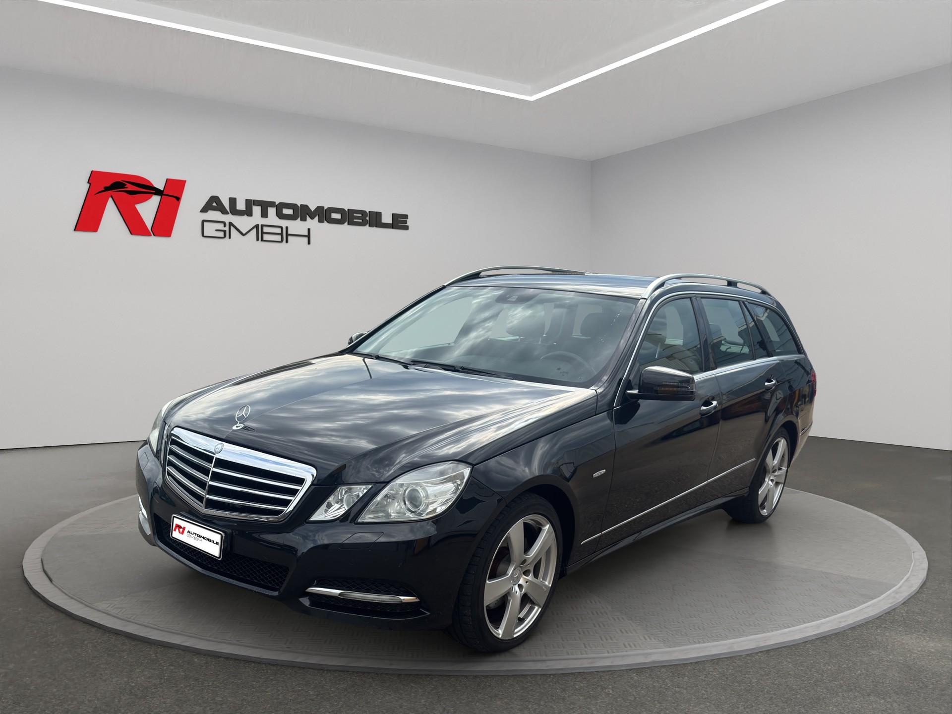 MERCEDES-BENZ E 250 CDI BlueEff. Avantgarde 4Matic 7G-Tronic-image-0