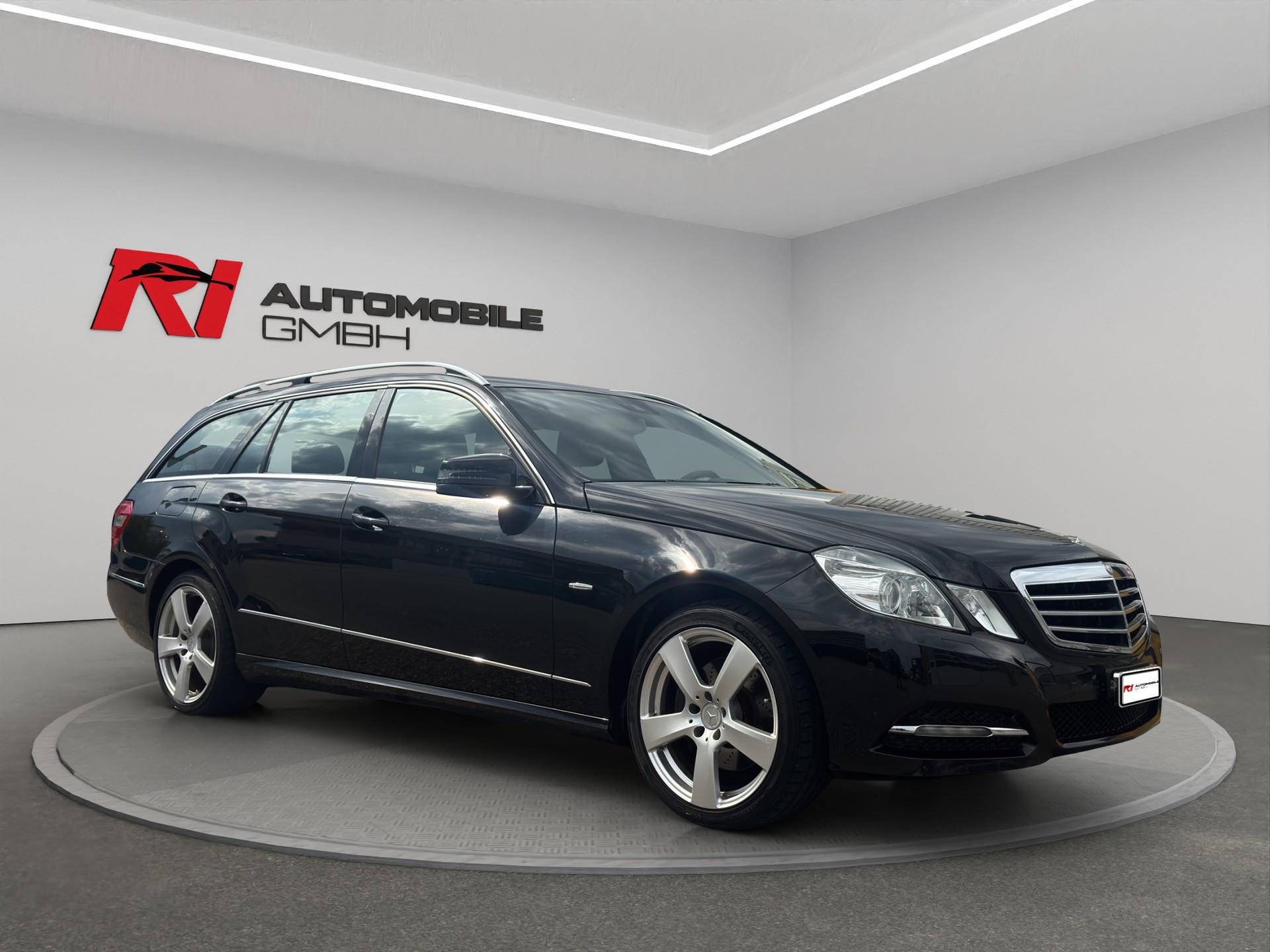 MERCEDES-BENZ E 250 CDI BlueEff. Avantgarde 4Matic 7G-Tronic-image-2