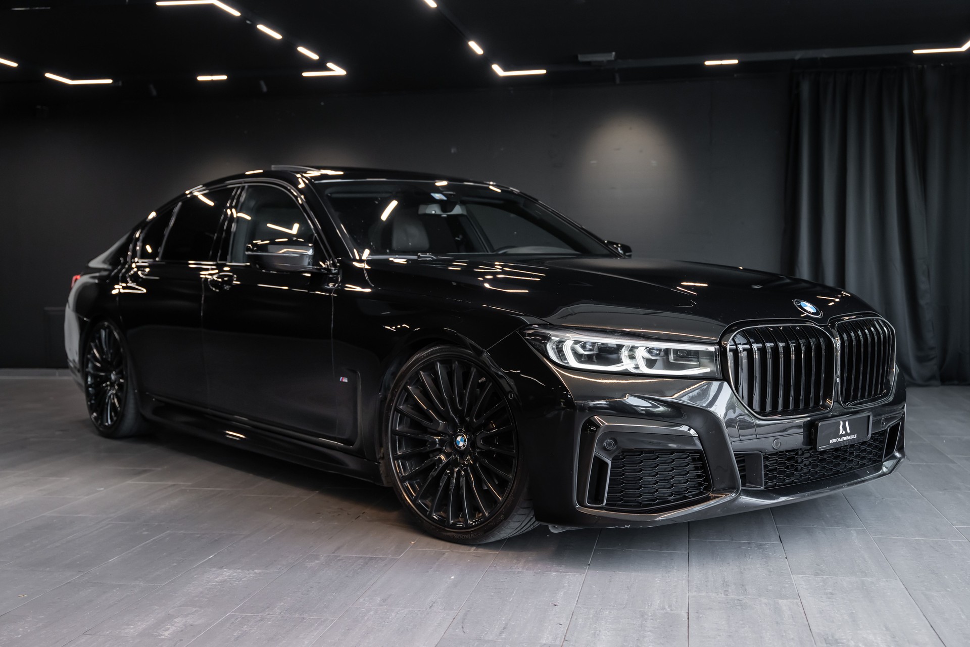 BMW 730d xDrive 48V M Sport Steptronic / Head-up Display / Schiebedach / Tempomat / Apple Carplay / Softclose / Ab Service uvm..-image-0