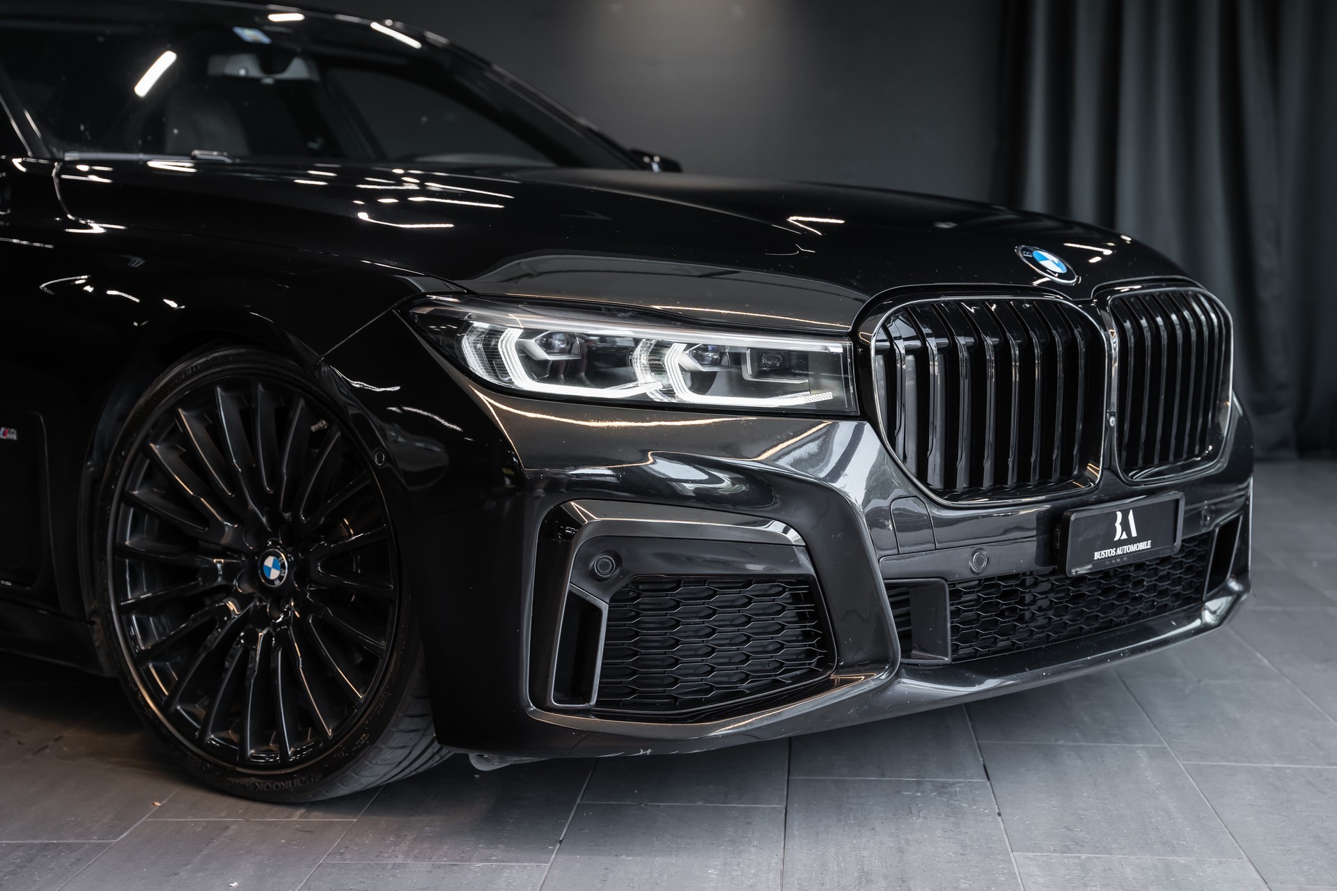 BMW 730d xDrive 48V M Sport Steptronic / Head-up Display / Schiebedach / Tempomat / Apple Carplay / Softclose / Ab Service uvm..-image-1