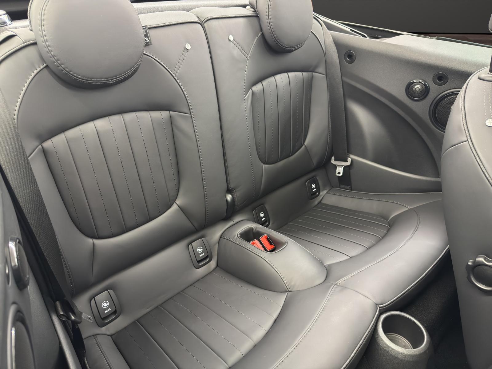 MINI Cabrio F57 John Cooper Works-image-19
