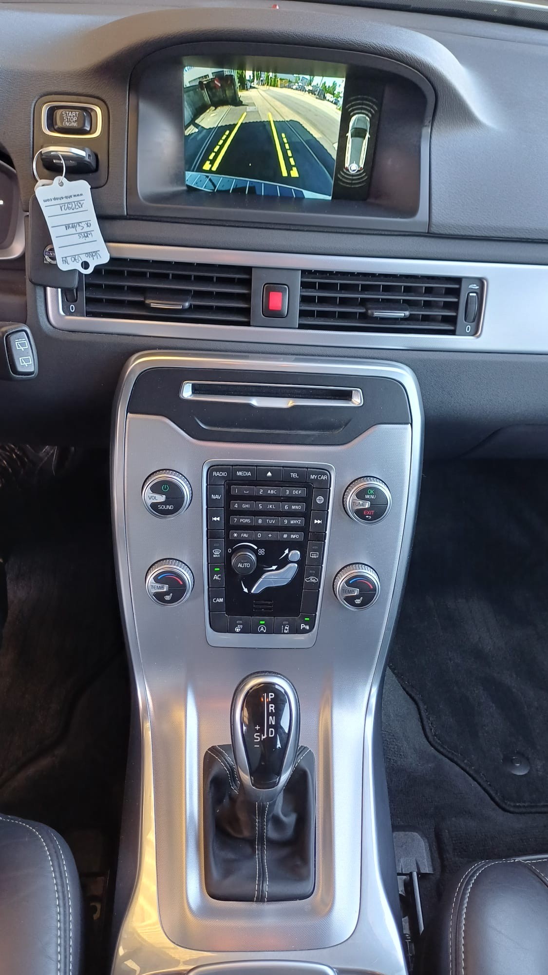 VOLVO V70 D4 AWD Momentum Classic Edition Geartronic-image-13