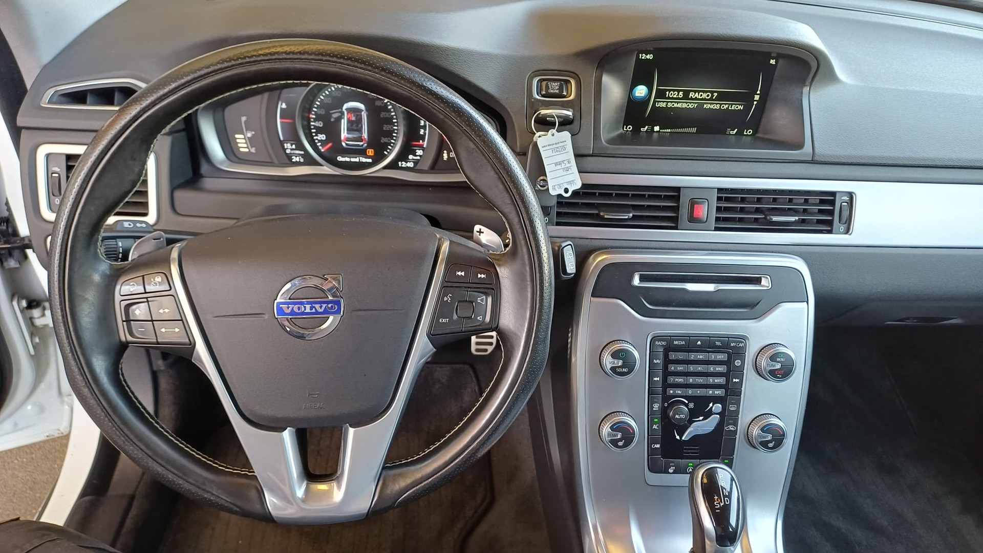 VOLVO V70 D4 AWD Momentum Classic Edition Geartronic-image-12