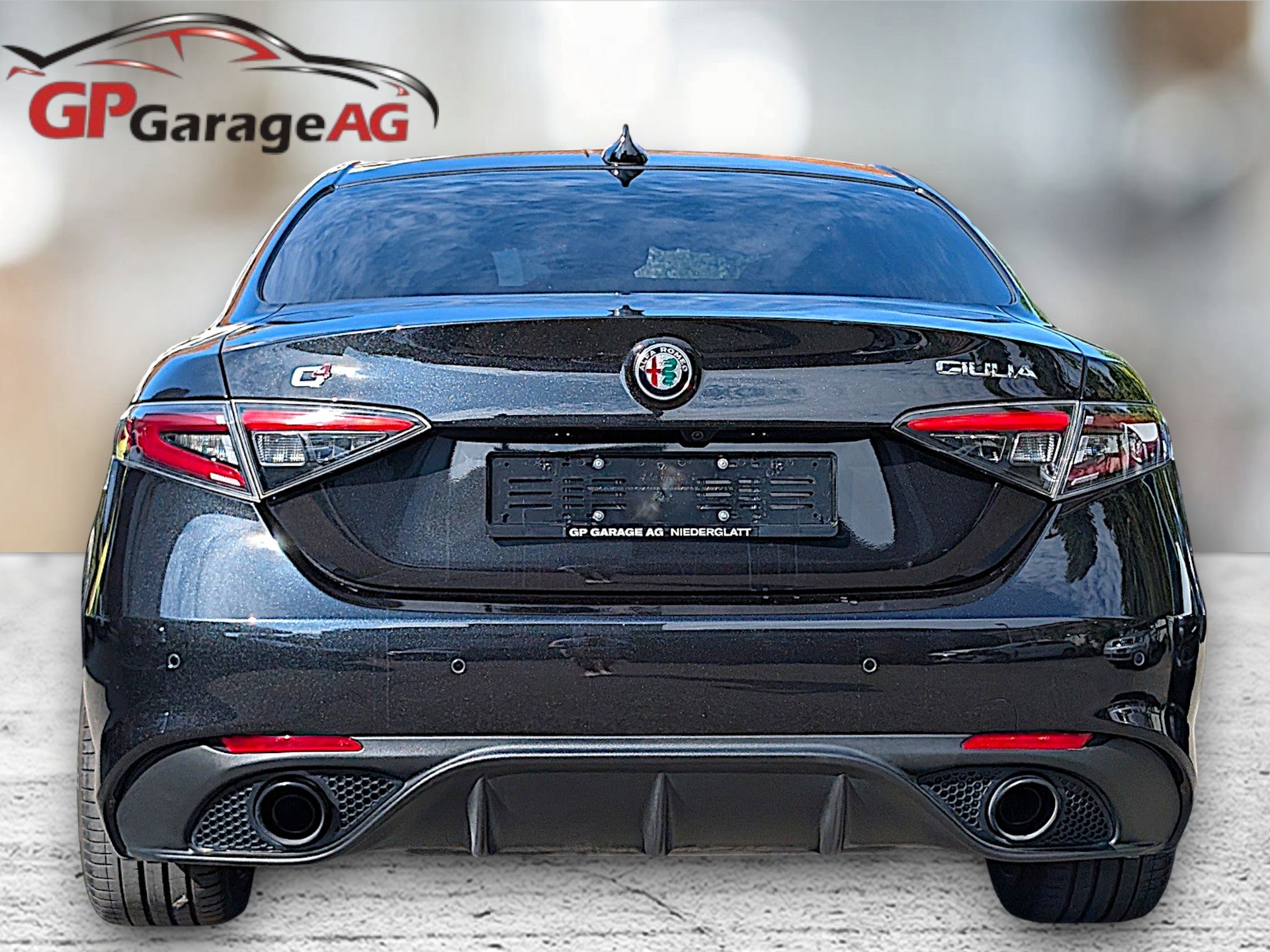 ALFA ROMEO Giulia 2.0 Veloce Q4 AT8-showroom-element-3
