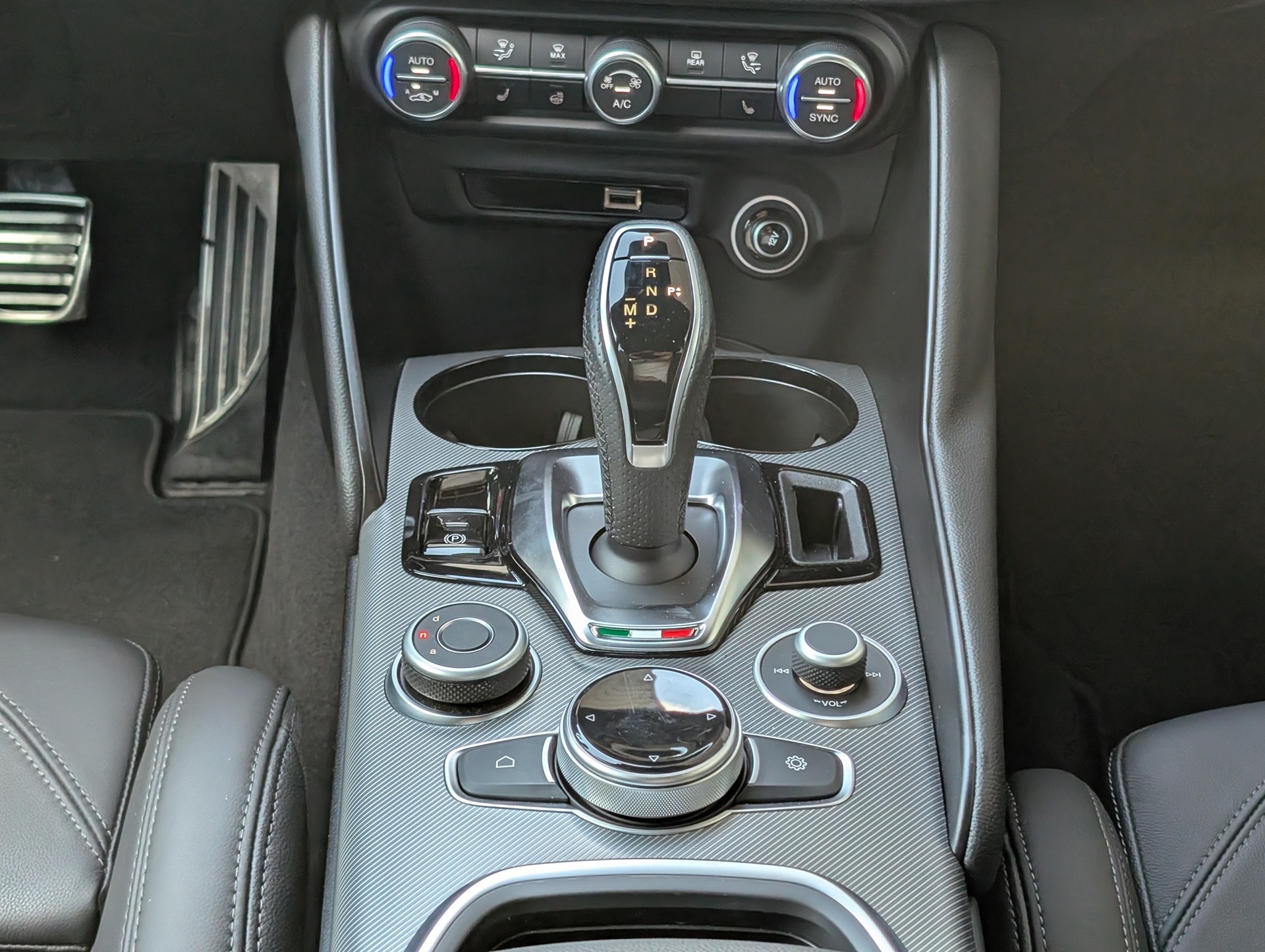 ALFA ROMEO Giulia 2.0 Veloce Q4 AT8-image-11