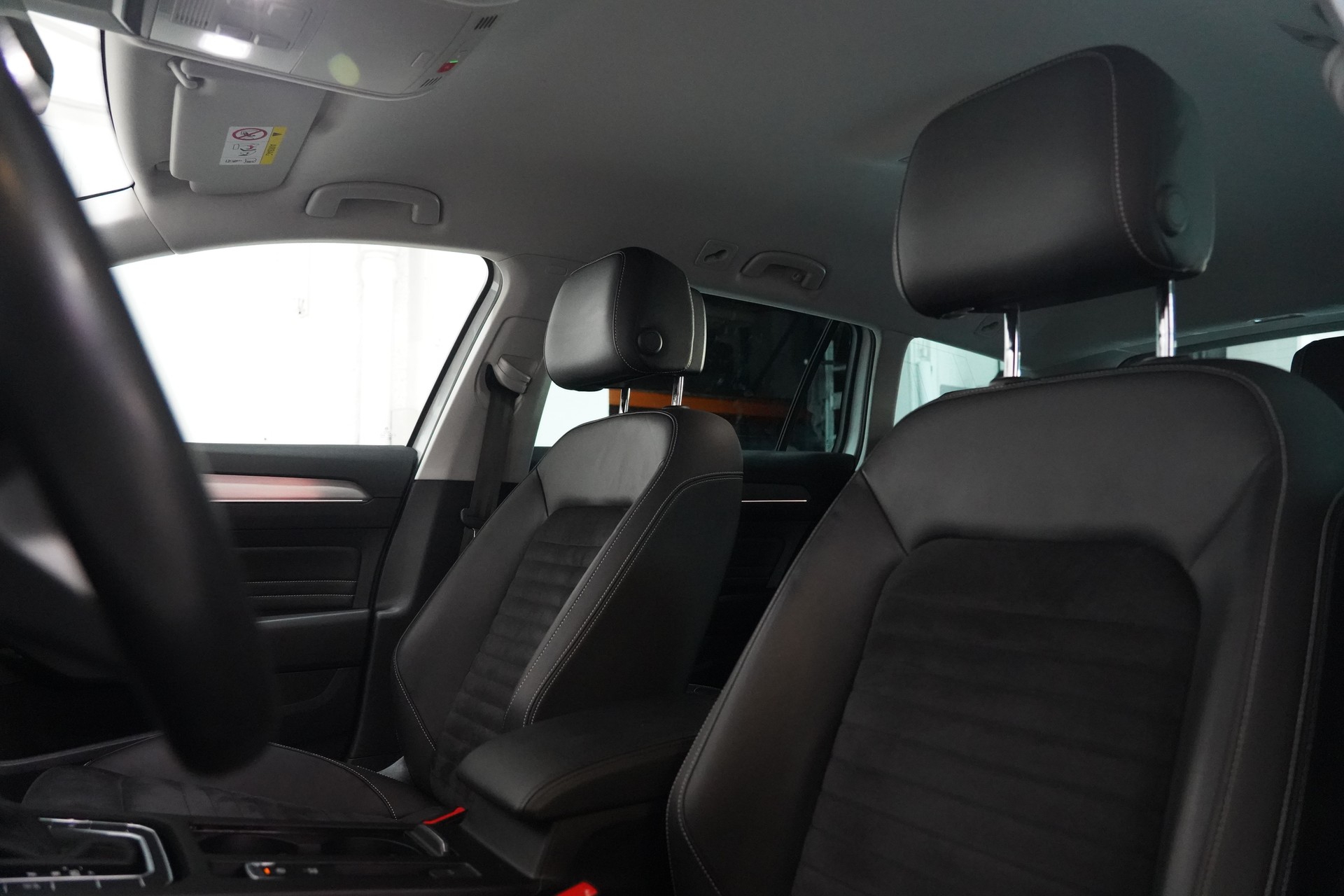 VW Passat 2.0 TDI BMT Business 4Motion DSG-image-10