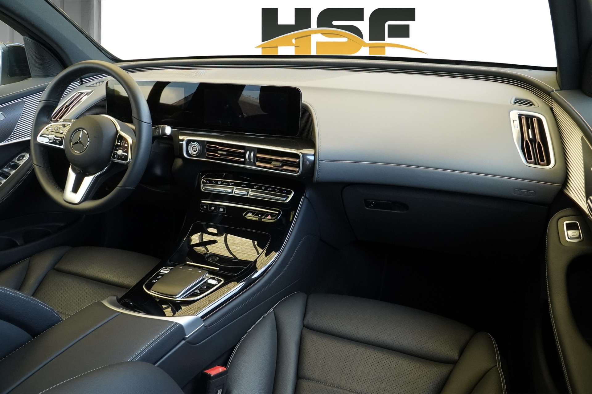 MERCEDES-BENZ EQC 400 4Matic EQ Star *CH Fahrzeug & AHK-1800*-image-13