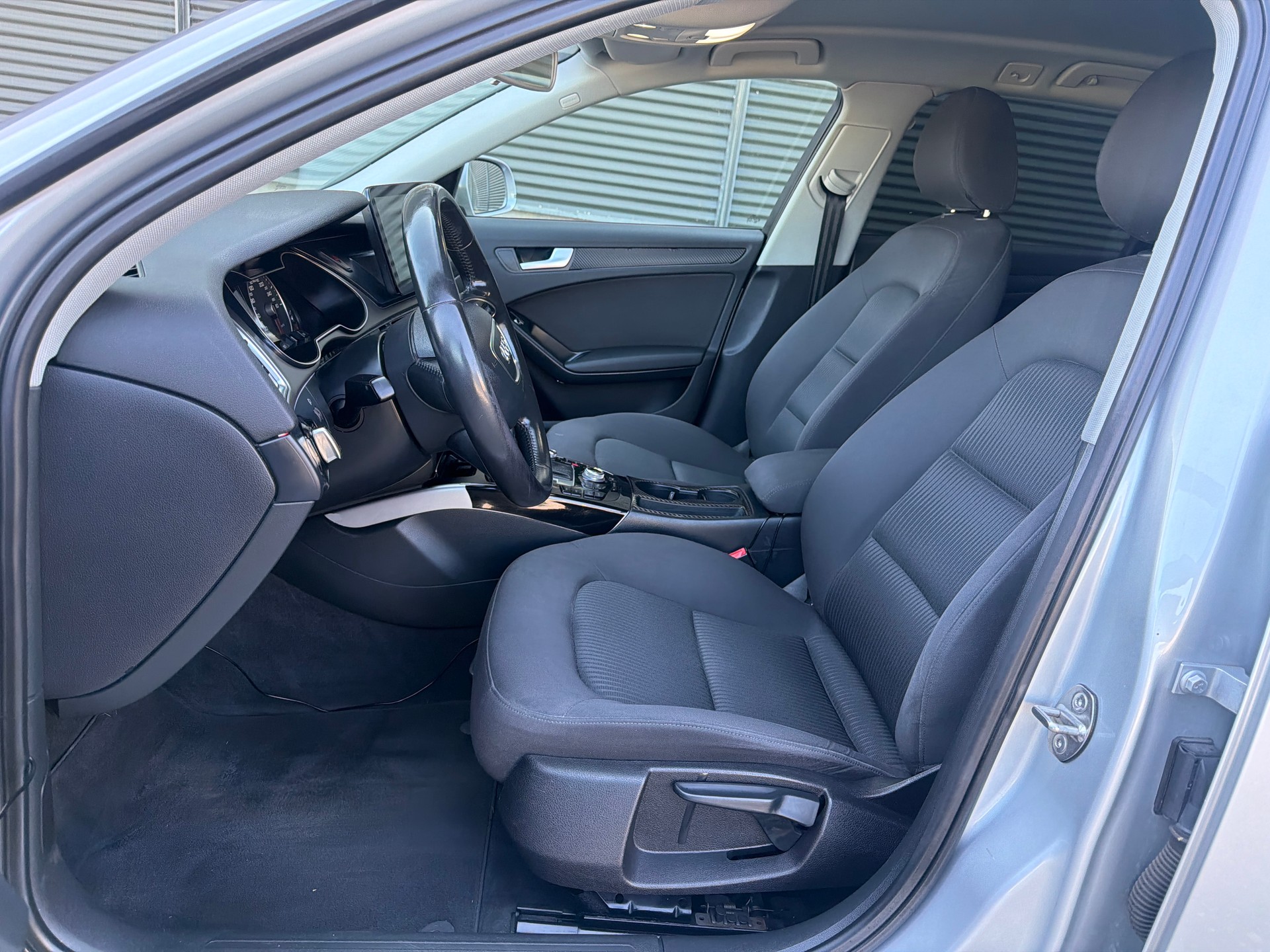 AUDI A4 Avant 2.0 TDI quattro ** Gr. Navigation ** Klima-auto ** Tempomat ** PDC H ** Letzte MFK 03.2024 ** B5b *-image-6