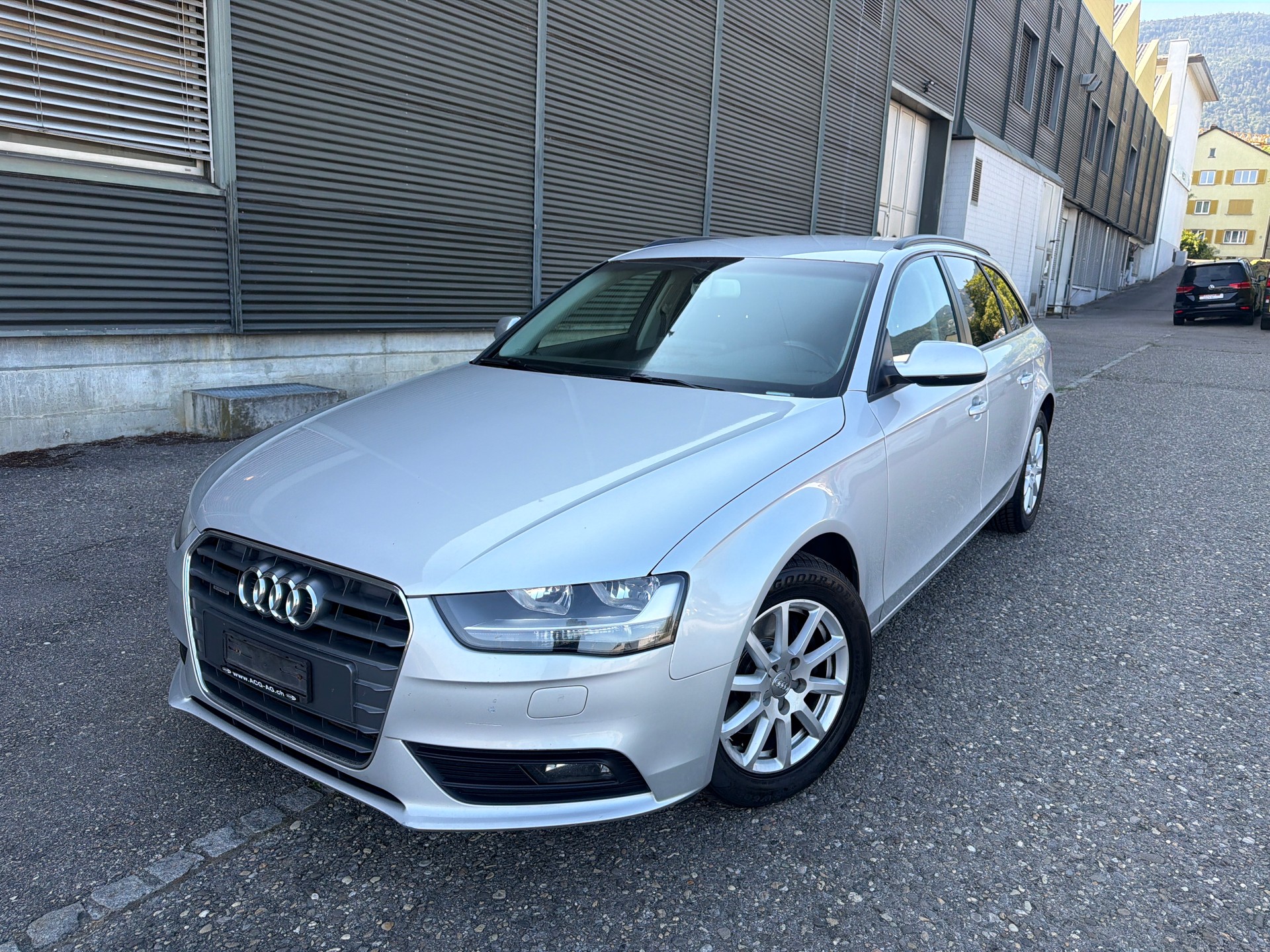 AUDI A4 Avant 2.0 TDI quattro ** Gr. Navigation ** Klima-auto ** Tempomat ** PDC H ** Letzte MFK 03.2024 ** B5b *-image-0