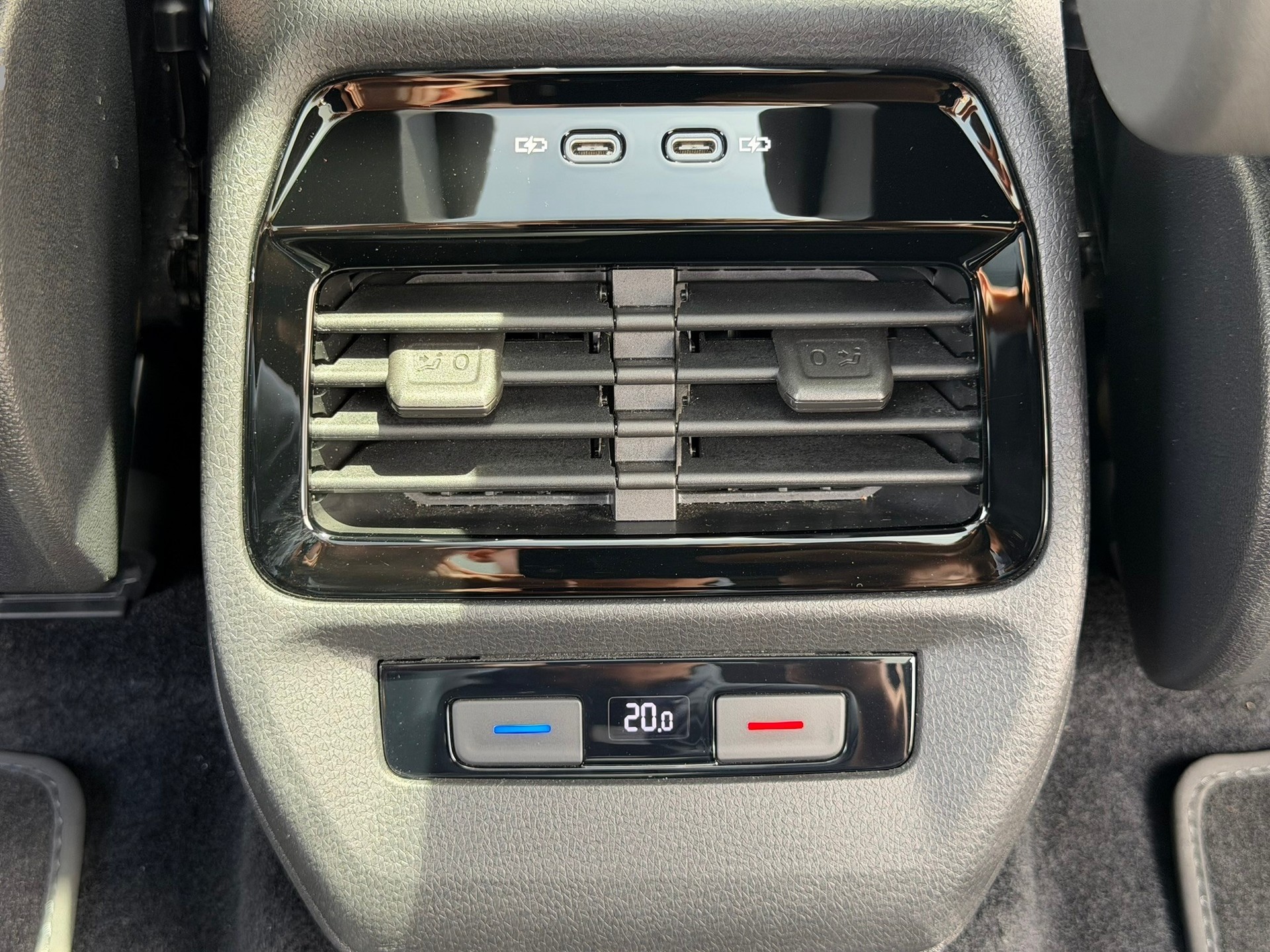 VW ID.4 Pro Performance 77 kWh 1ST Max-image-12