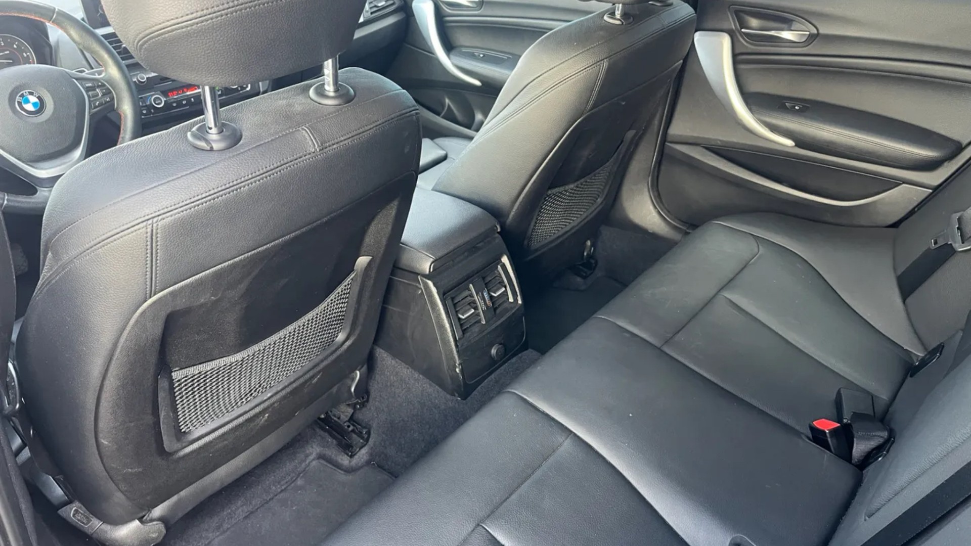 BMW 120d xDrive Sport Line-image-11