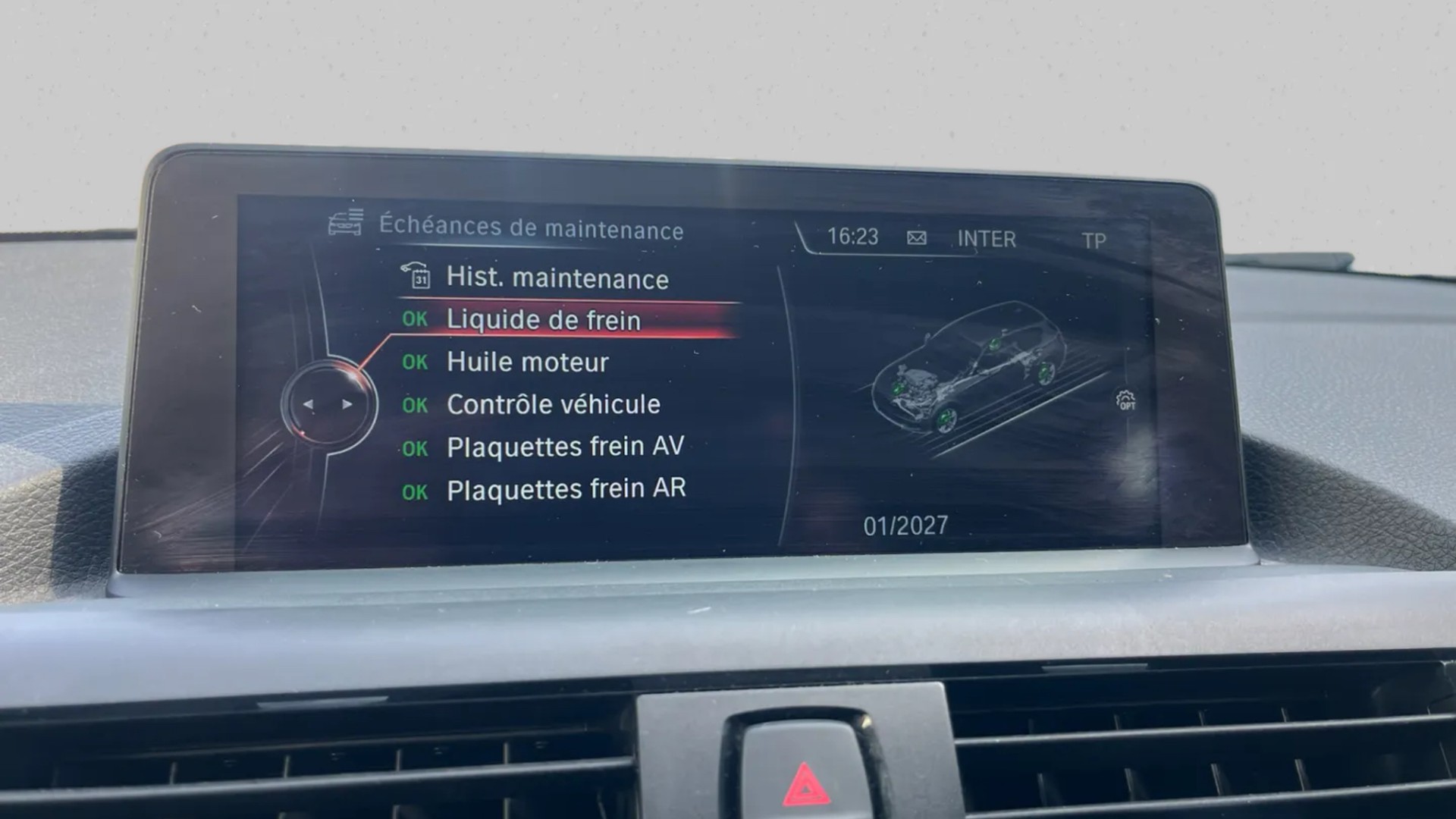 BMW 120d xDrive Sport Line-image-15