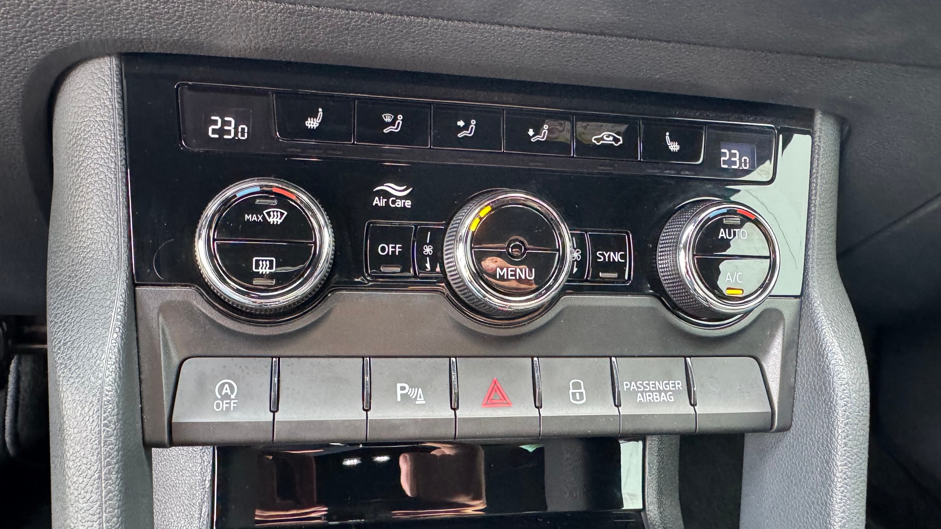 SKODA Karoq 1.5 TSI ACT SportLine DSG-image-21