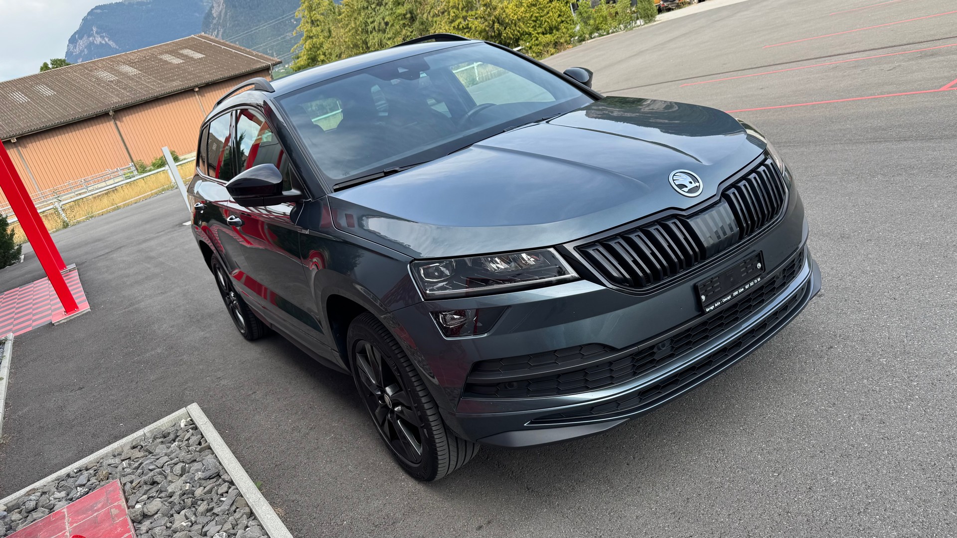 SKODA Karoq 1.5 TSI ACT SportLine DSG-showroom-element-2