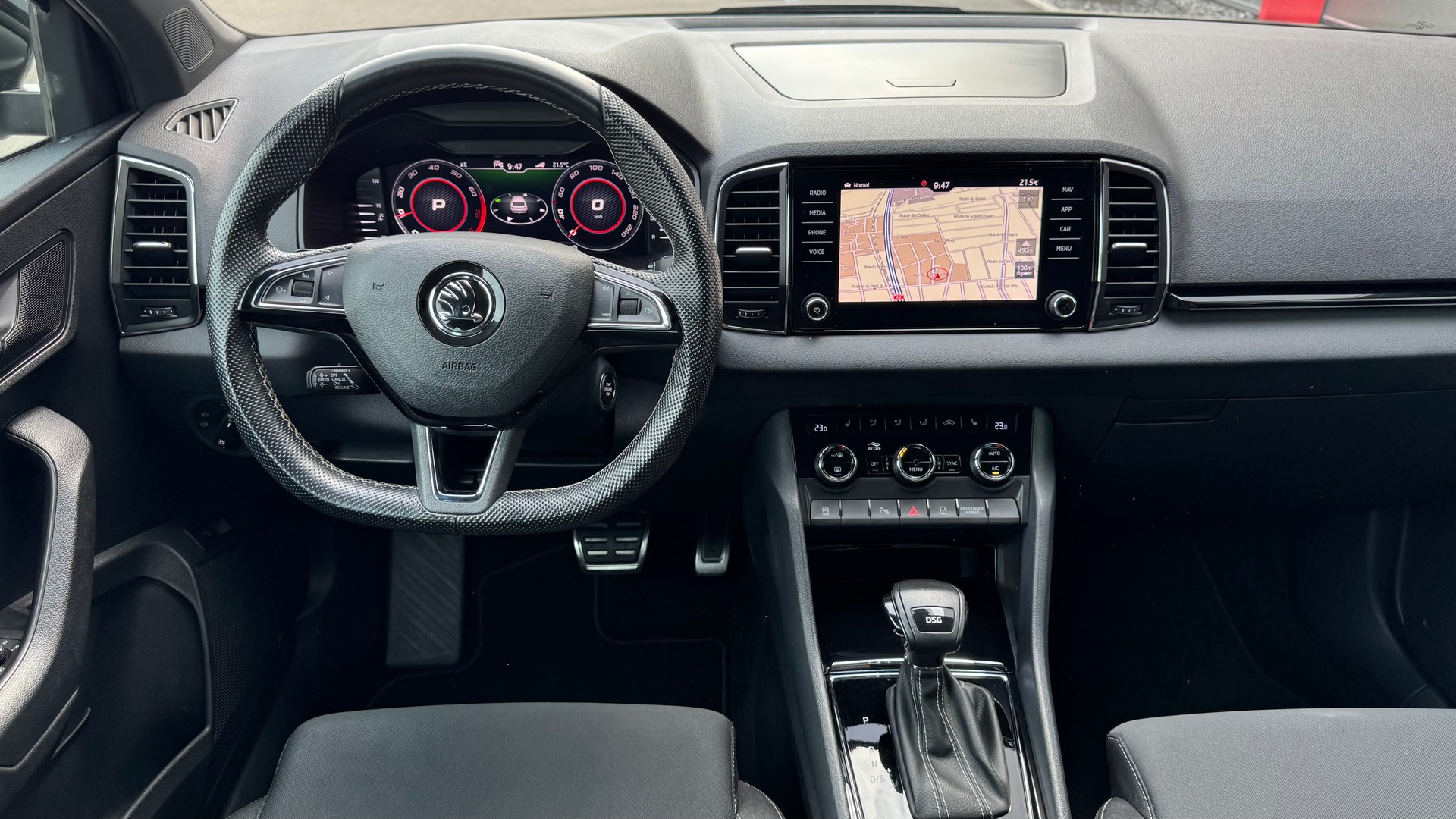 SKODA Karoq 1.5 TSI ACT SportLine DSG-image-12