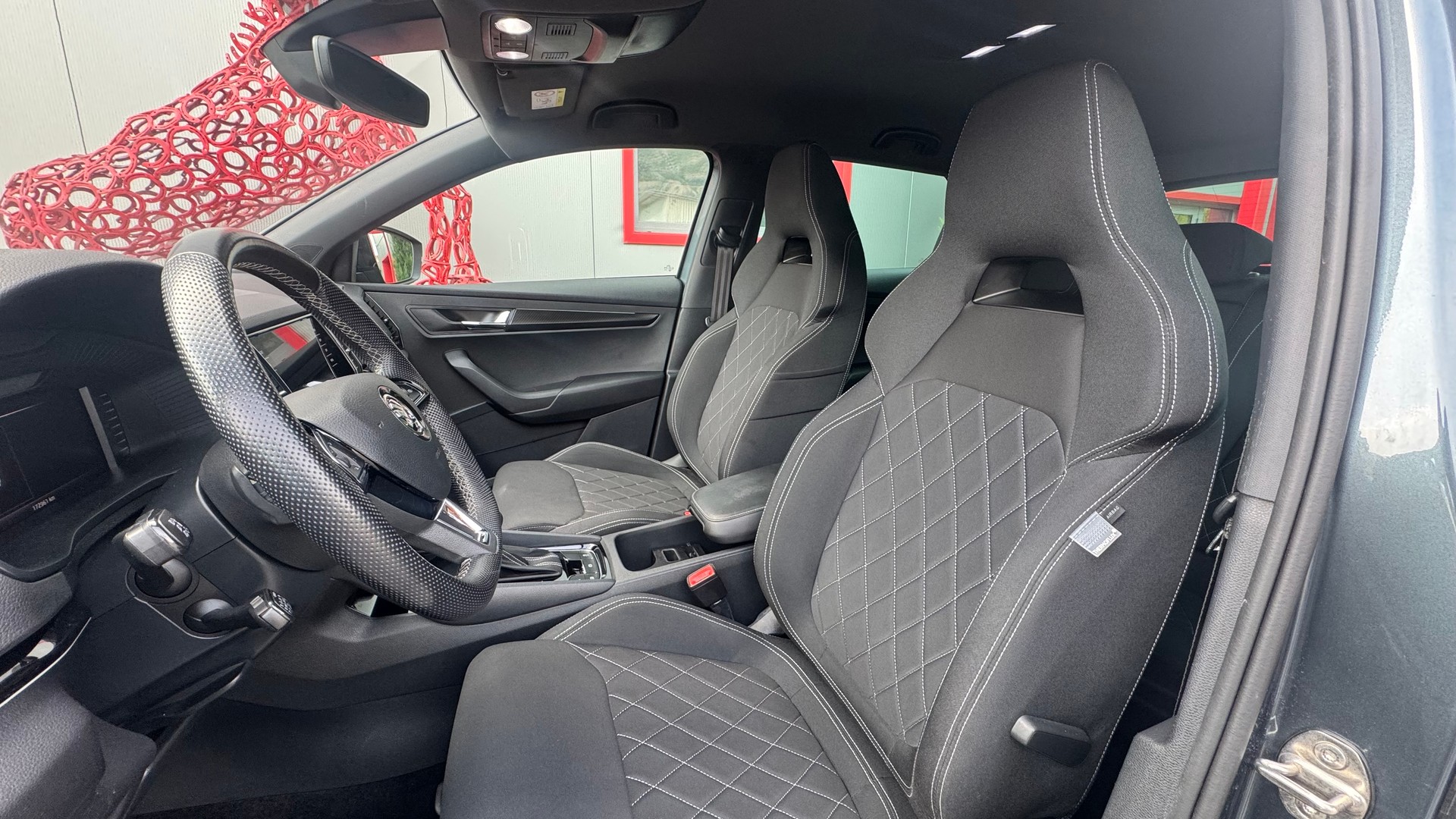 SKODA Karoq 1.5 TSI ACT SportLine DSG-image-8