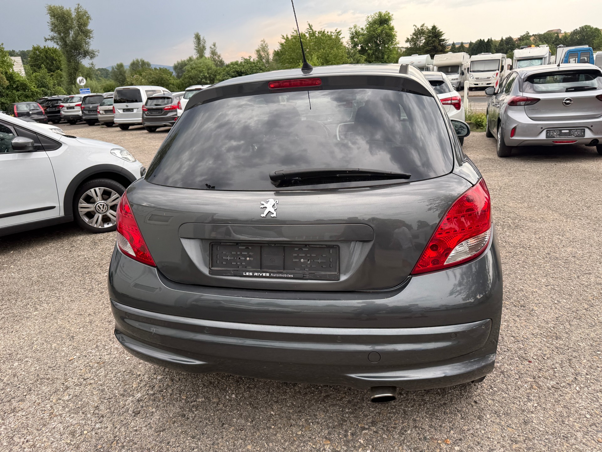 PEUGEOT 207 1.6 16V Lion Edition Automatic-image-2