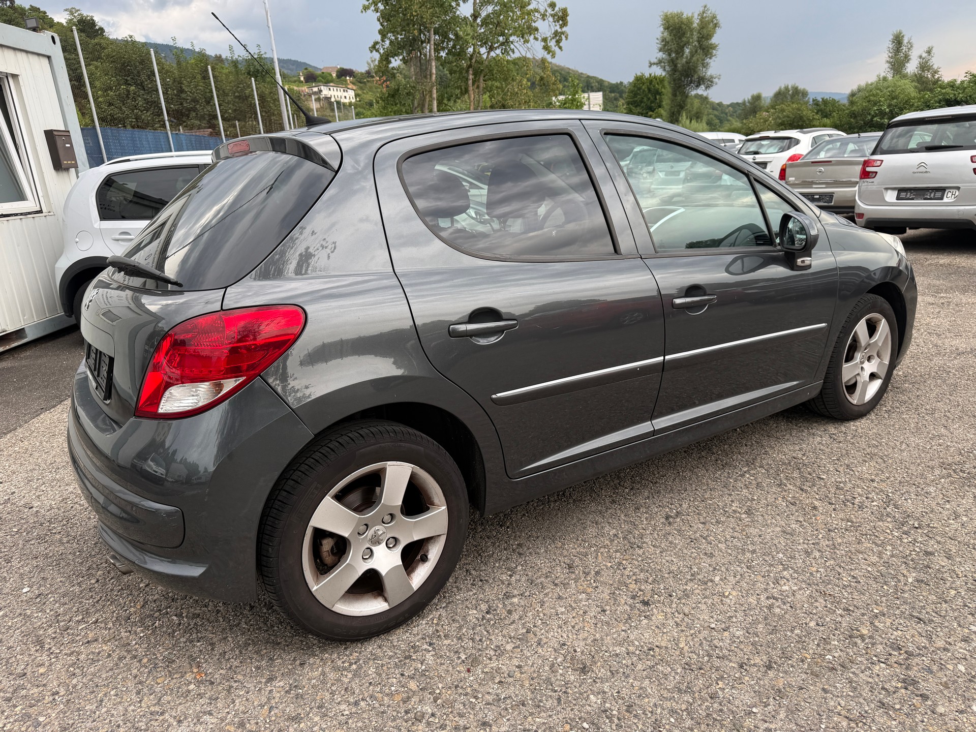 PEUGEOT 207 1.6 16V Lion Edition Automatic-image-4