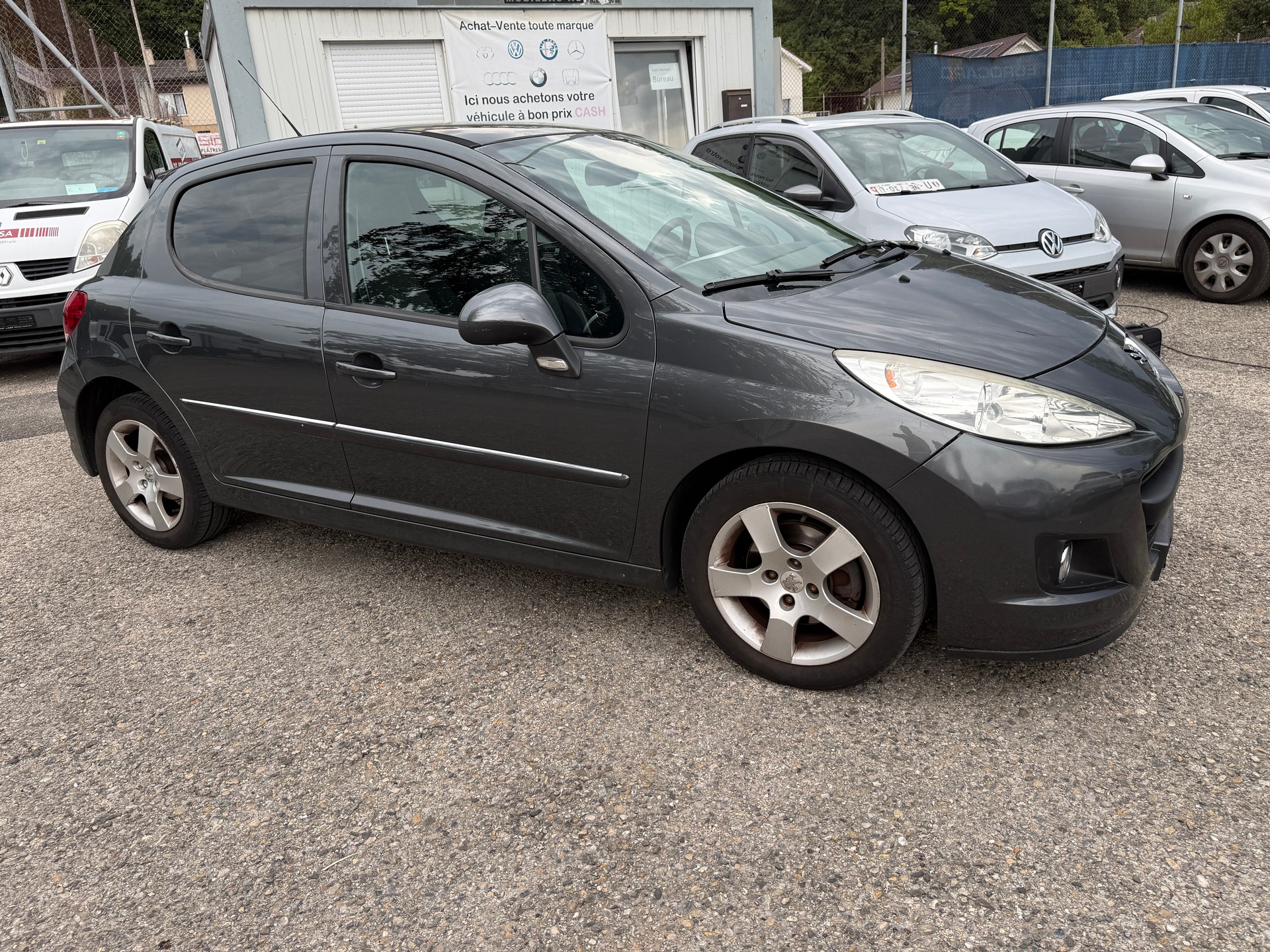 PEUGEOT 207 1.6 16V Lion Edition Automatic-image-3