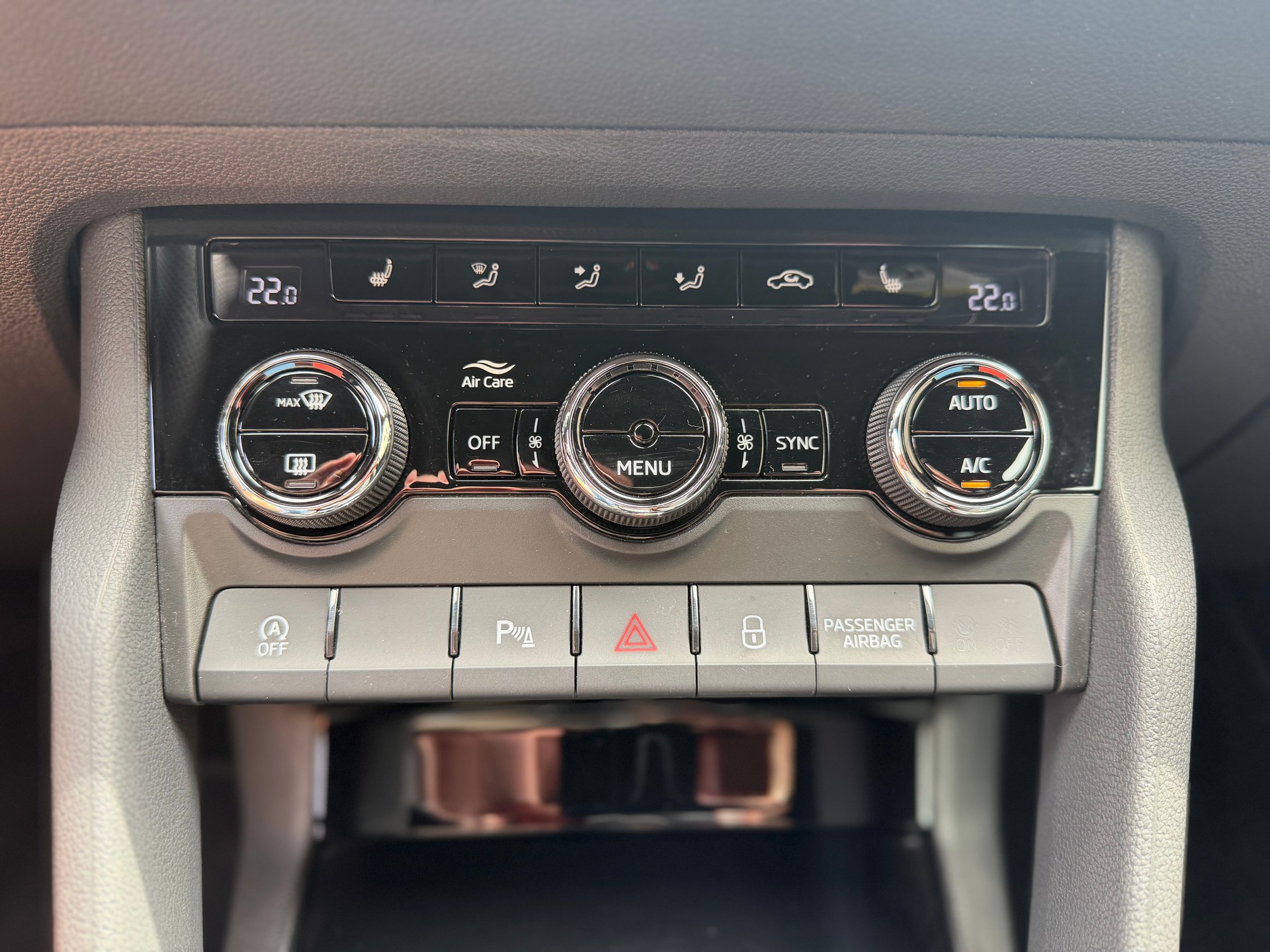 SKODA Karoq 1.5 TSI SportLine DSG-image-22