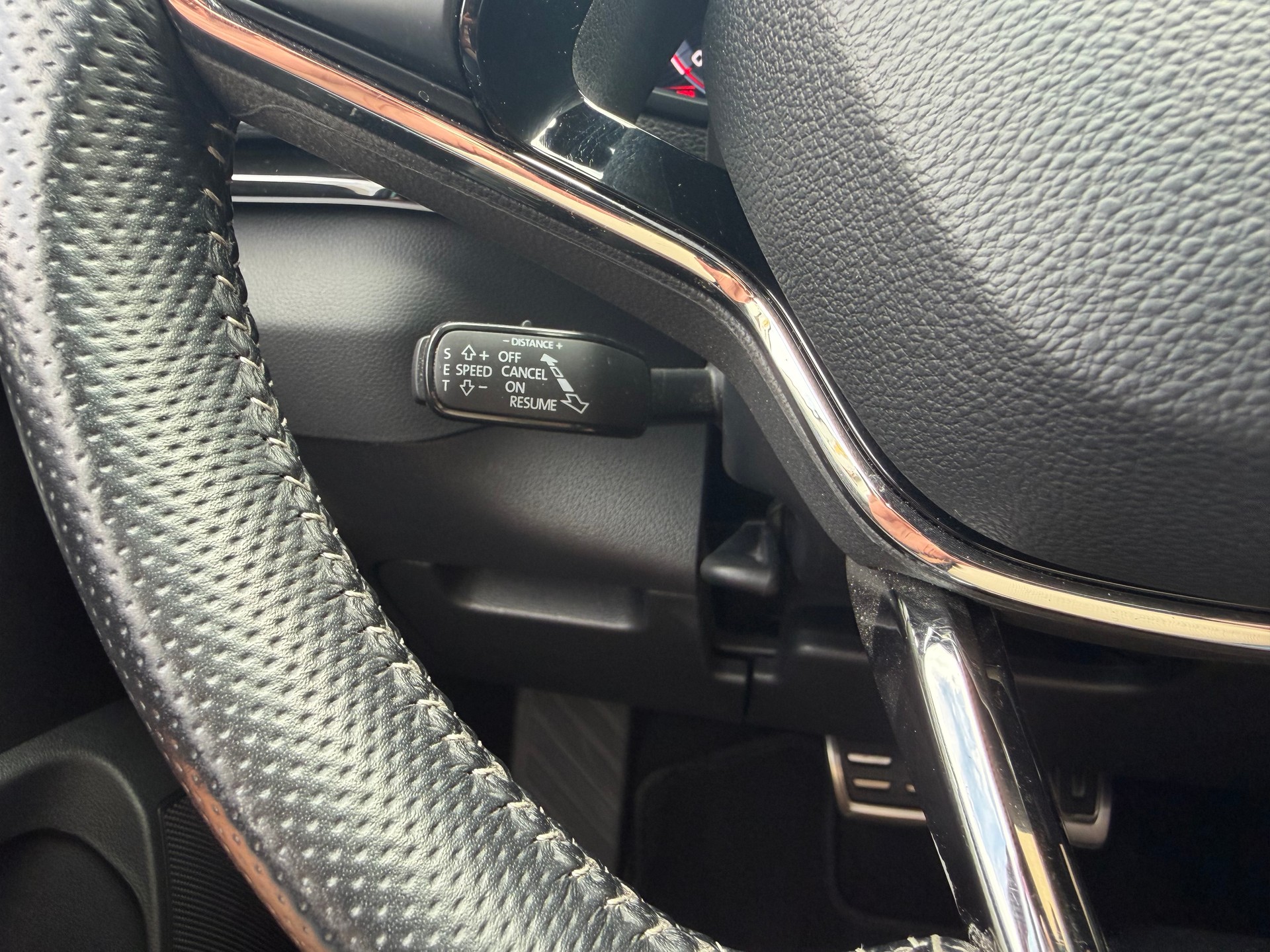 SKODA Karoq 1.5 TSI SportLine DSG-image-12