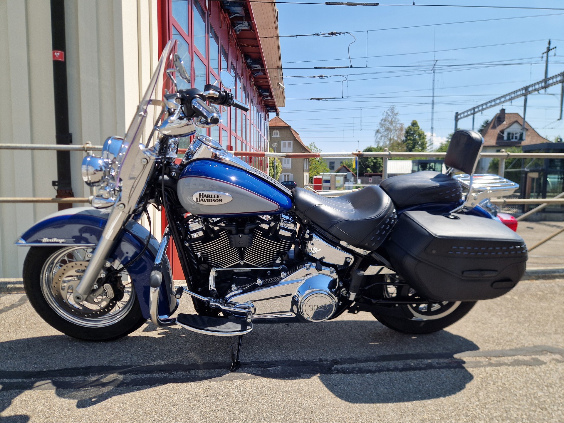 HARLEY-DAVIDSON FLHCS Heritage Classic 114-showroom-element-3