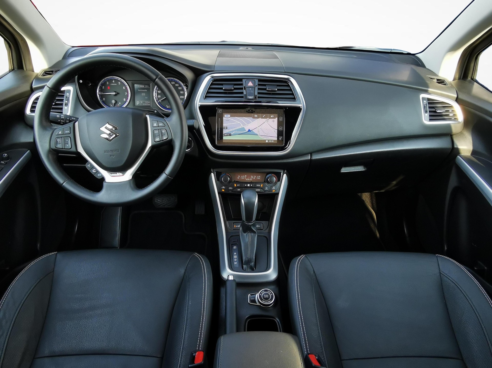 SUZUKI SX4 S-Cross 1.4 T Piz Sulai Top 4x4-image-3