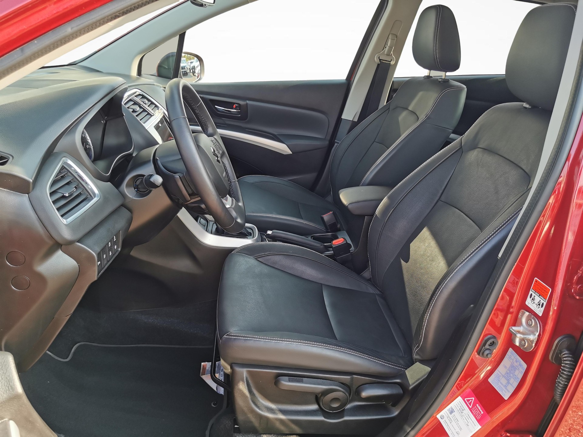 SUZUKI SX4 S-Cross 1.4 T Piz Sulai Top 4x4-image-1
