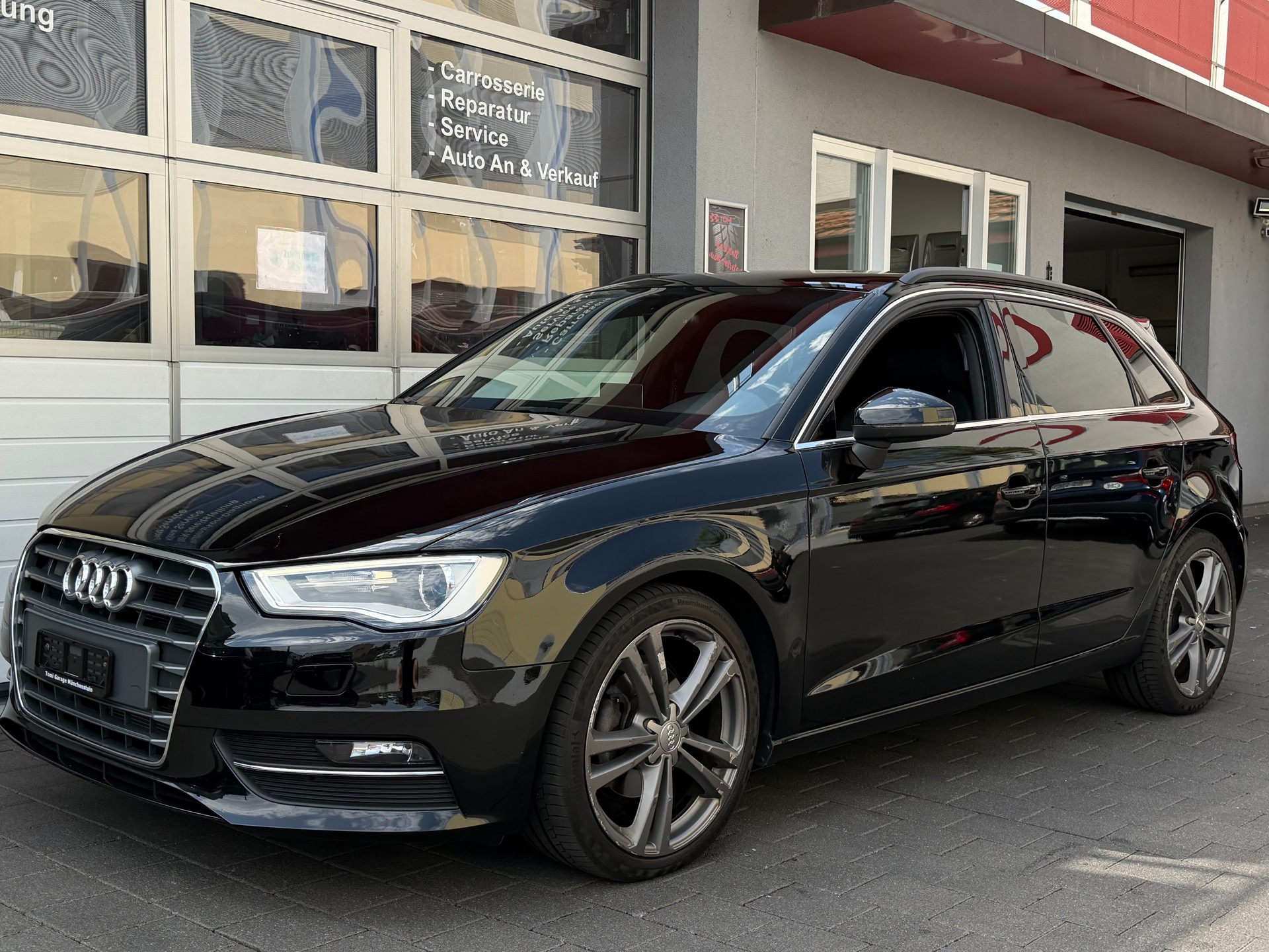 AUDI A3 Sportback 1.4 TFSI Ambiente S-tronic*Ab MFK&Service*Top Austattung*Q1 Garantie*8-Fach Räder*-image-1