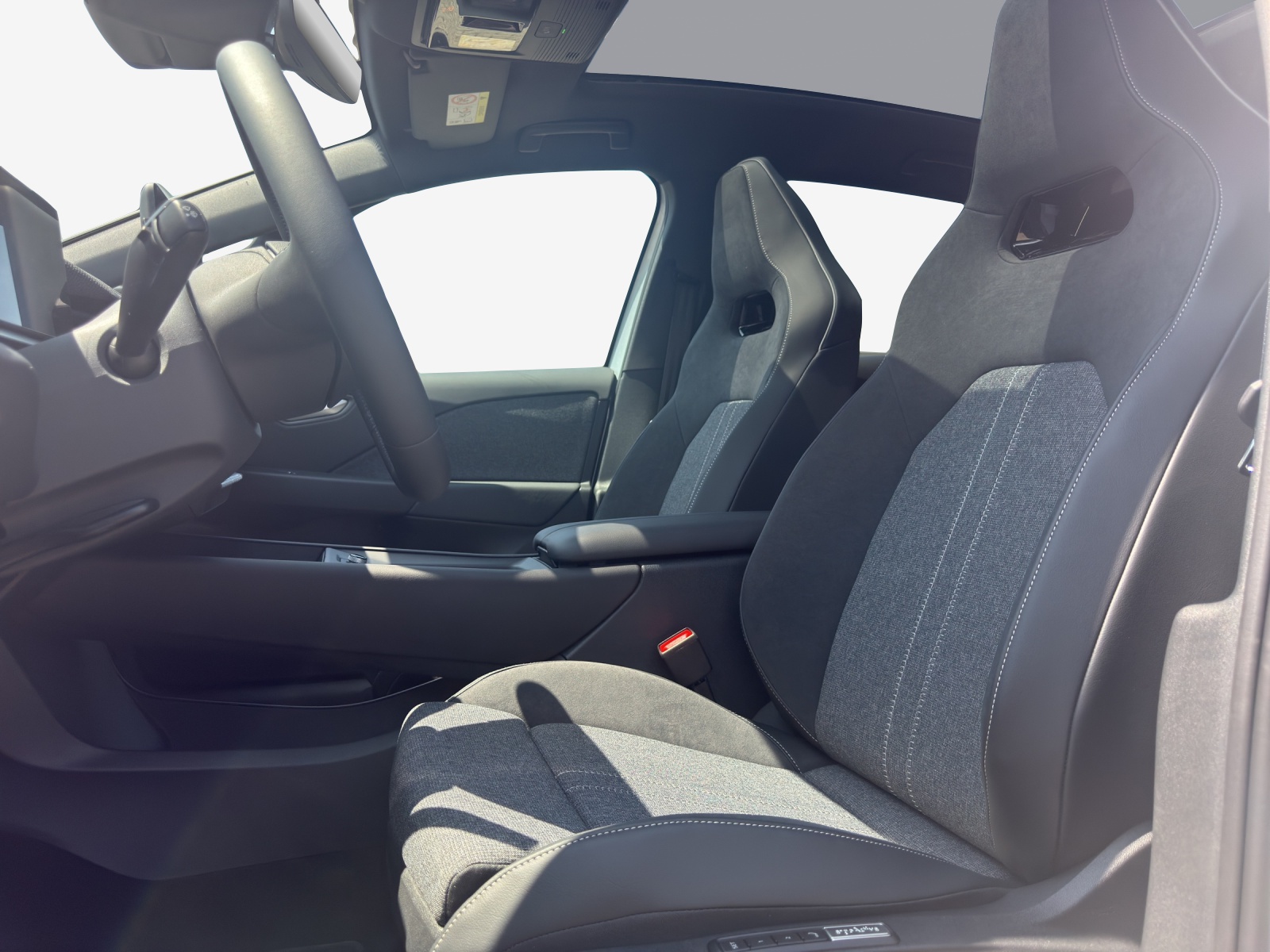 VW ID.3 Neo 79 kWh 231 PS Style-image-14