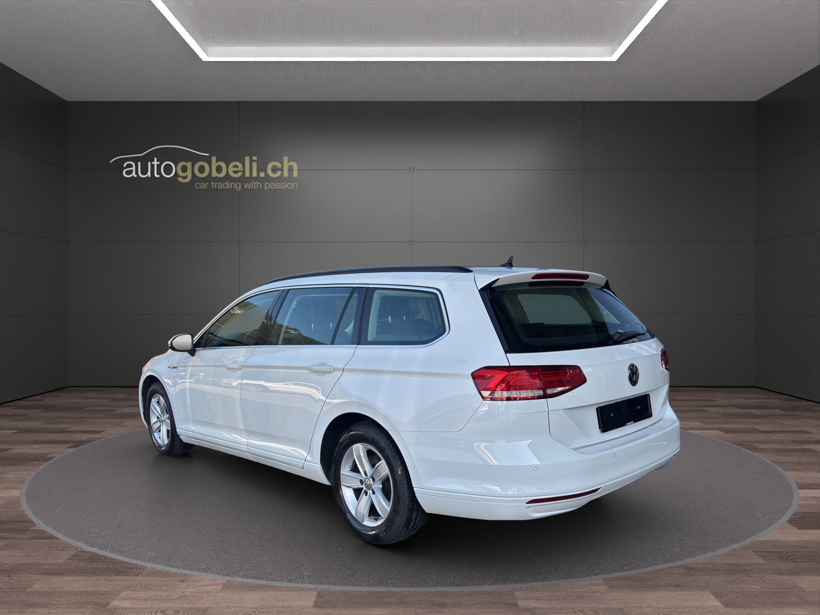 VW Passat Variant 2.0 TDI SCR BMT Comfortline 4Motion-image-1
