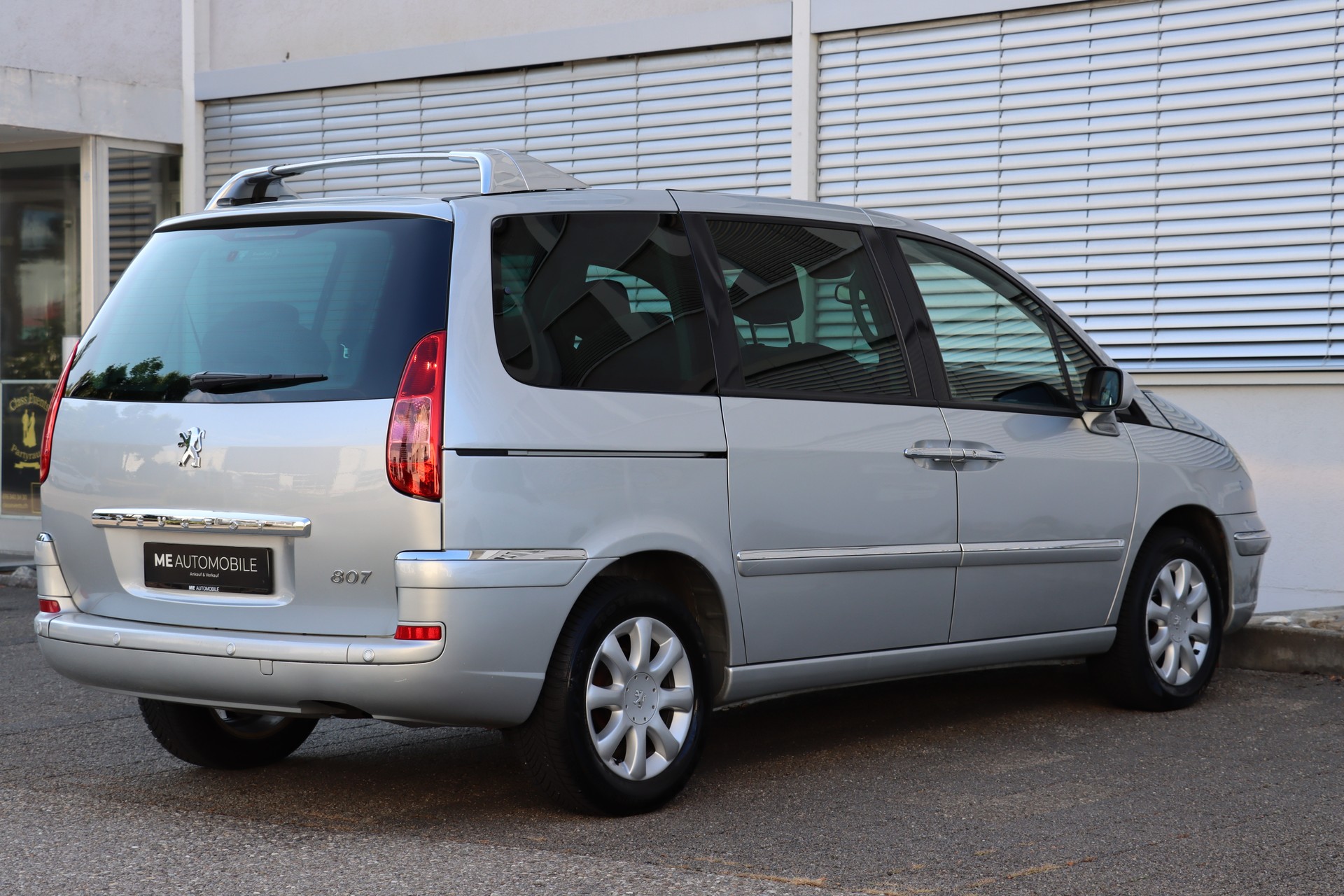 PEUGEOT 807 2.0 16V (SR) Family Automatic-image-4