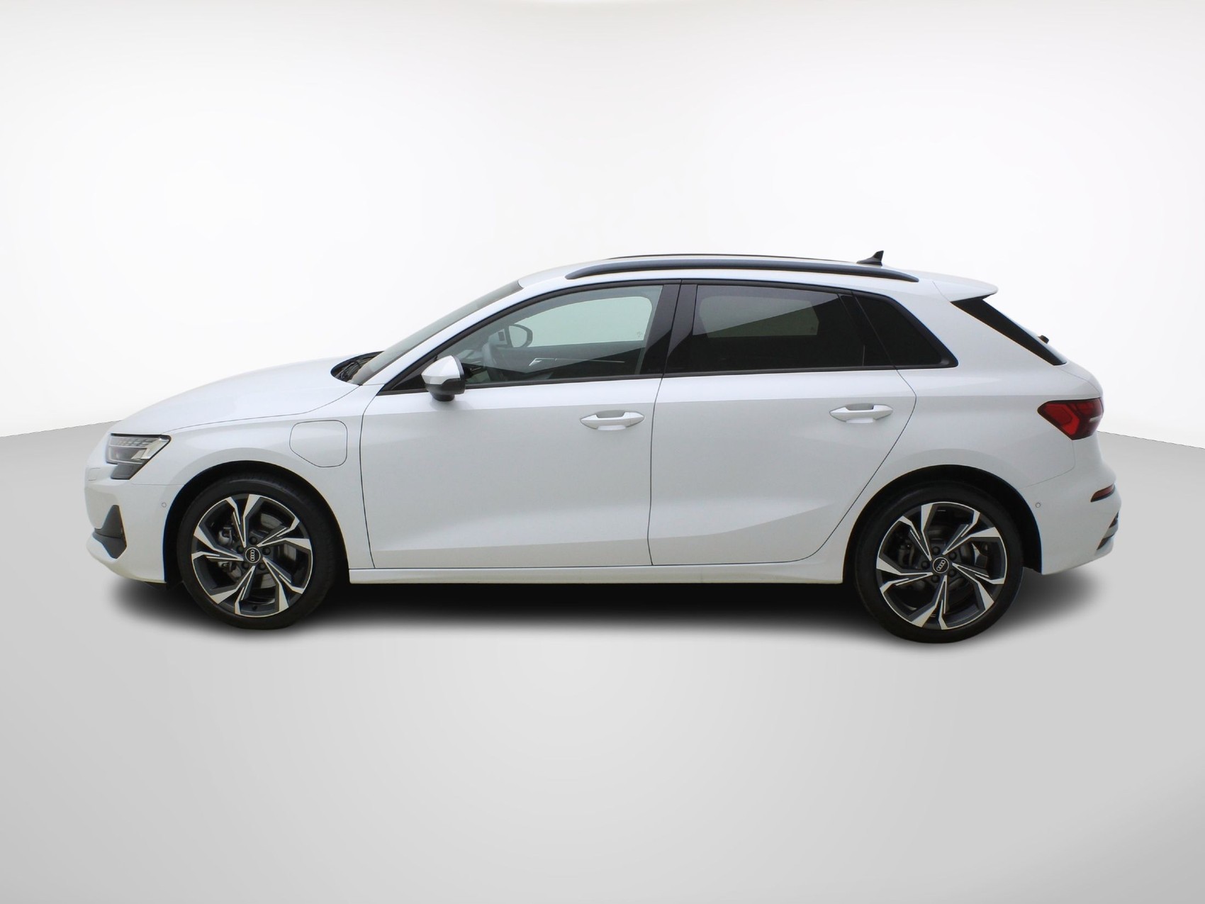 AUDI A3 Sportback 40 TFSI e S-Tronic **Audi Werksgarantie bis 08/2030**-image-2