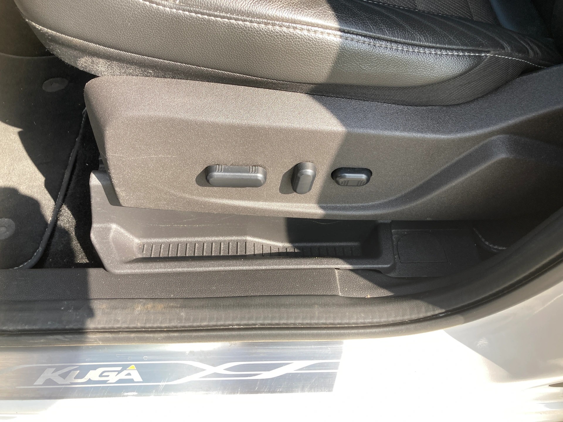 FORD Kuga 2.0 TDCi Titanium S 4WD PowerShift-image-10