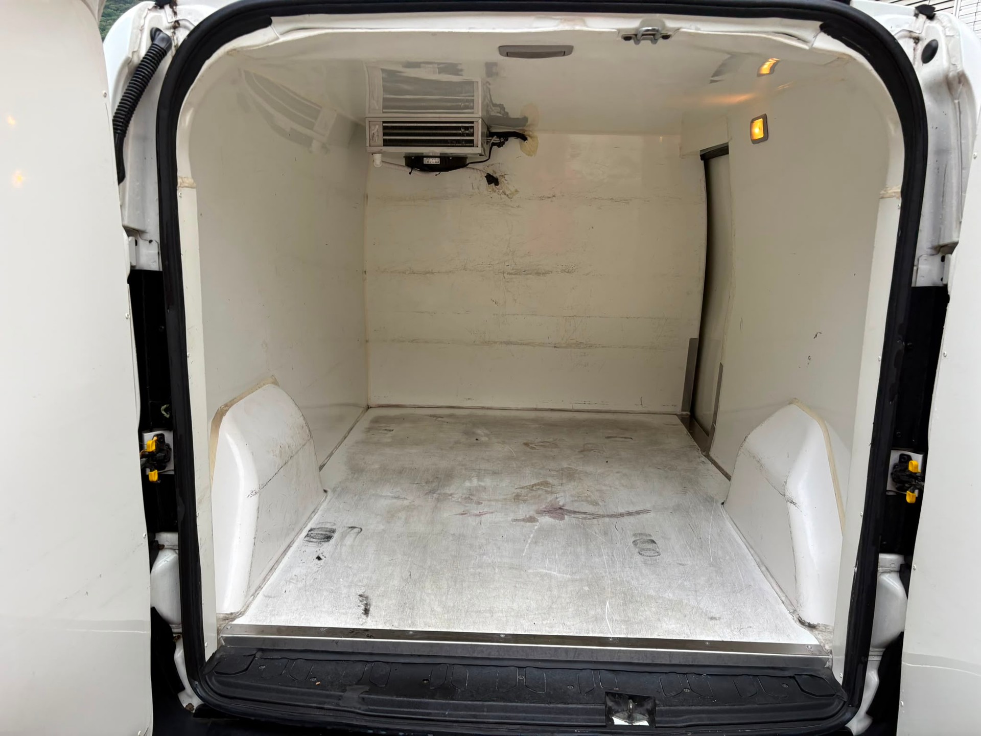FIAT Doblò 1.6 Multijet Cargo Base XL Frigo +8°C-image-14
