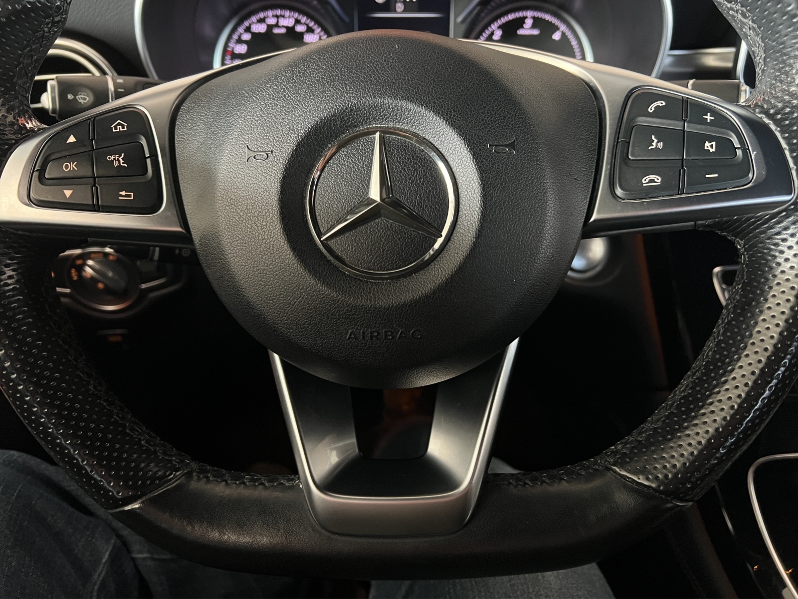MERCEDES-BENZ GLC 250 d AMG Line 4Matic 9G-Tronic-image-20